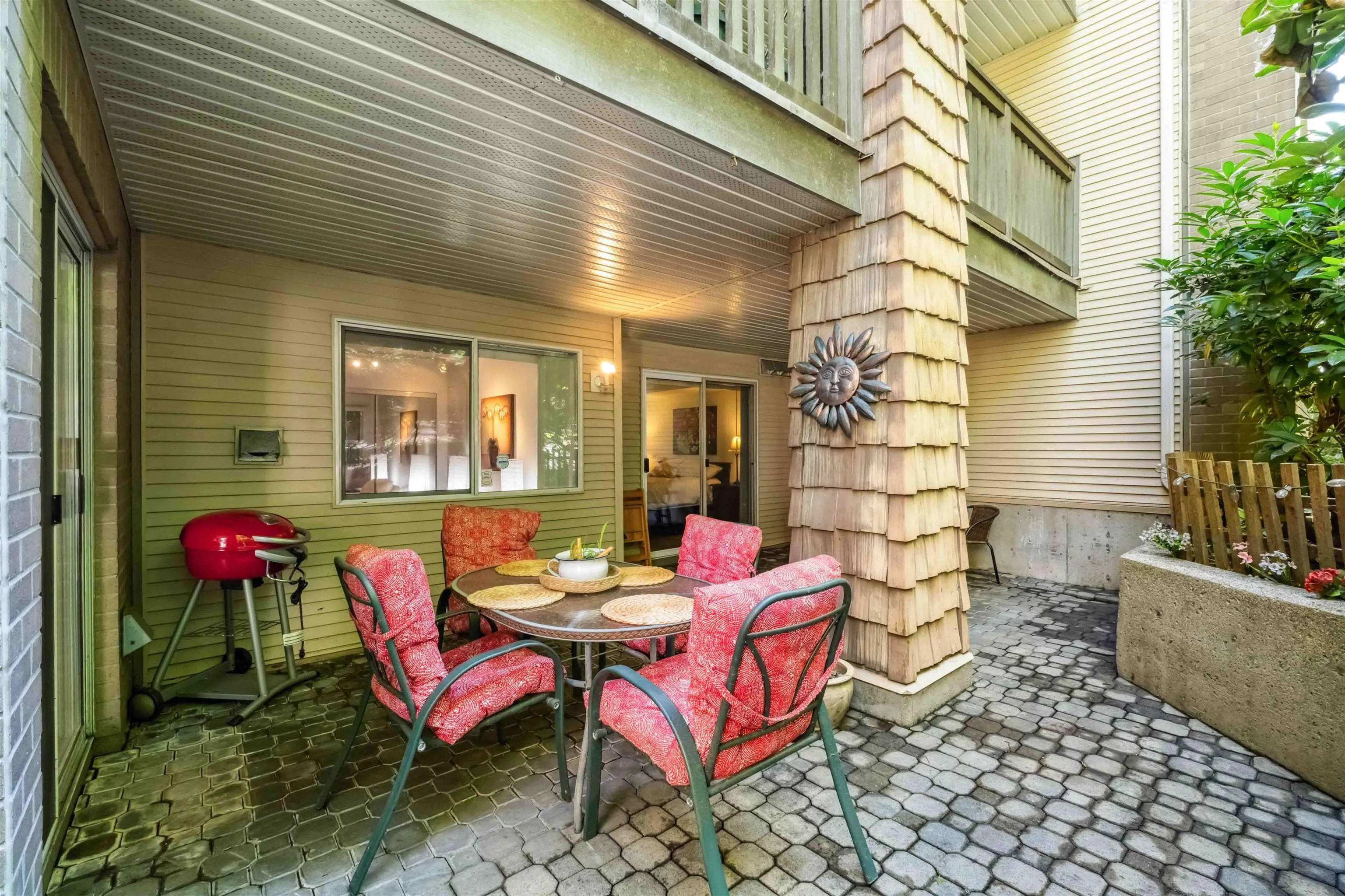206 22233 River Road