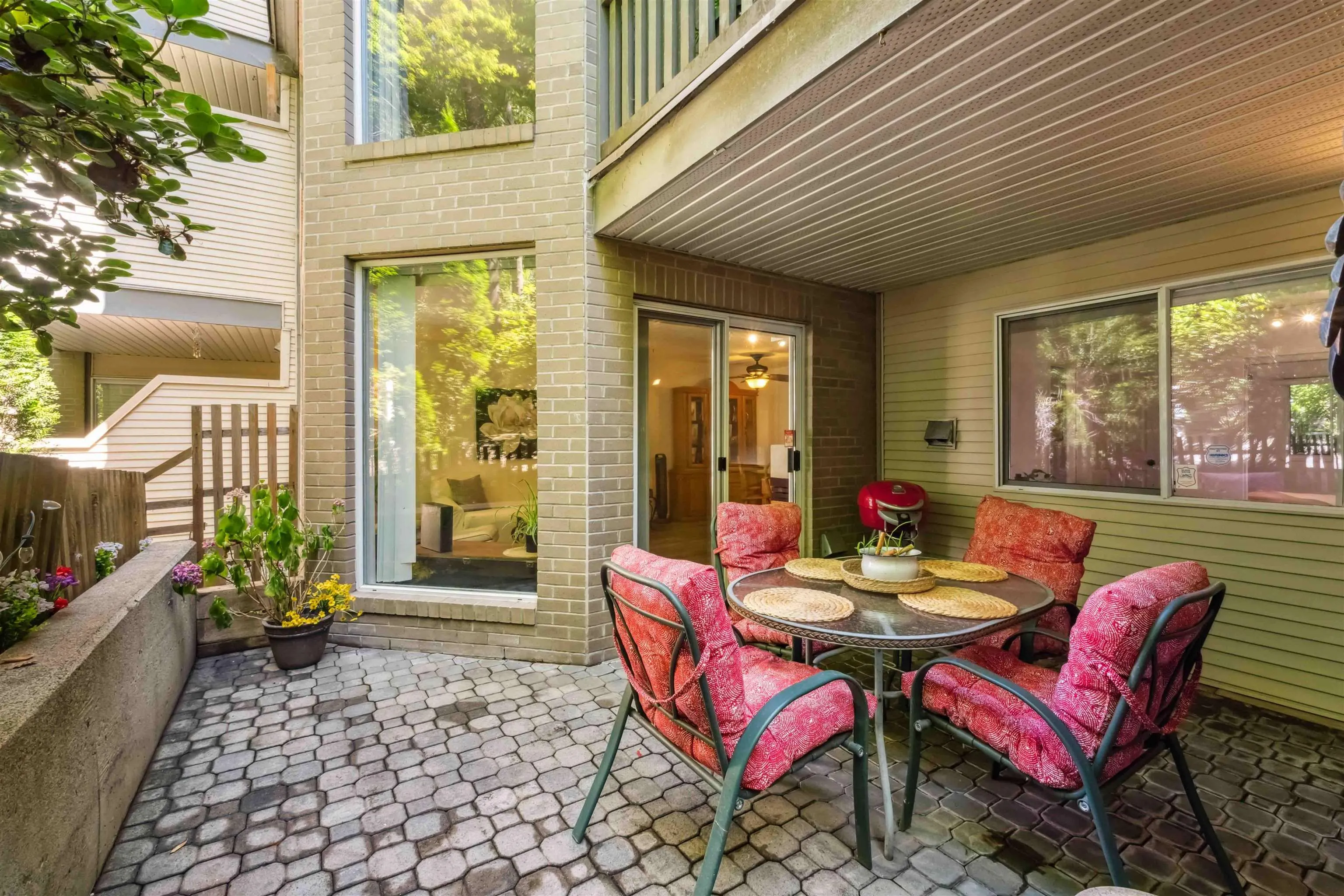 206 22233 River Road