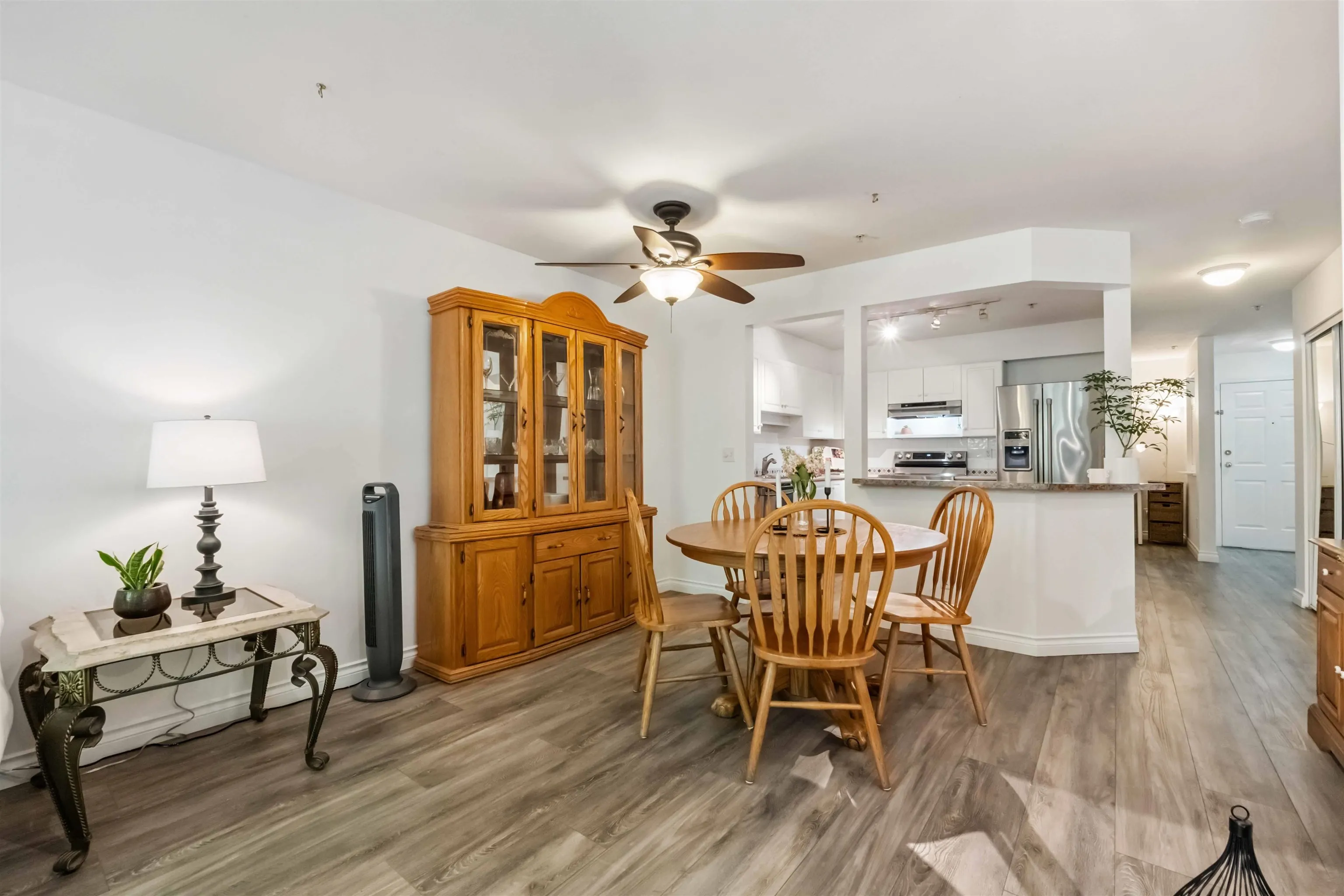 206 22233 River Road