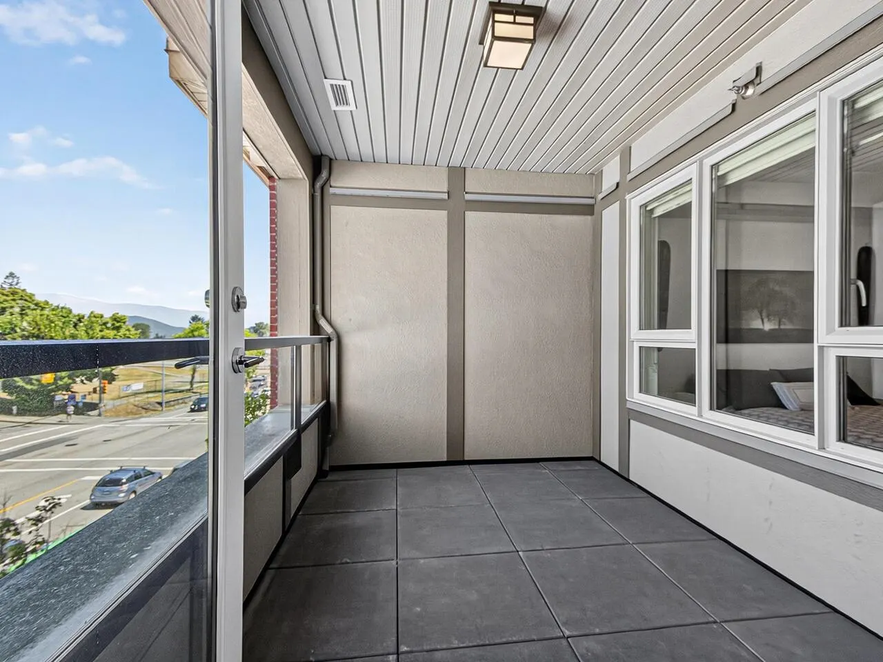 303 5688 Hastings Street