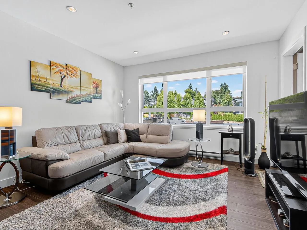 303 5688 Hastings Street