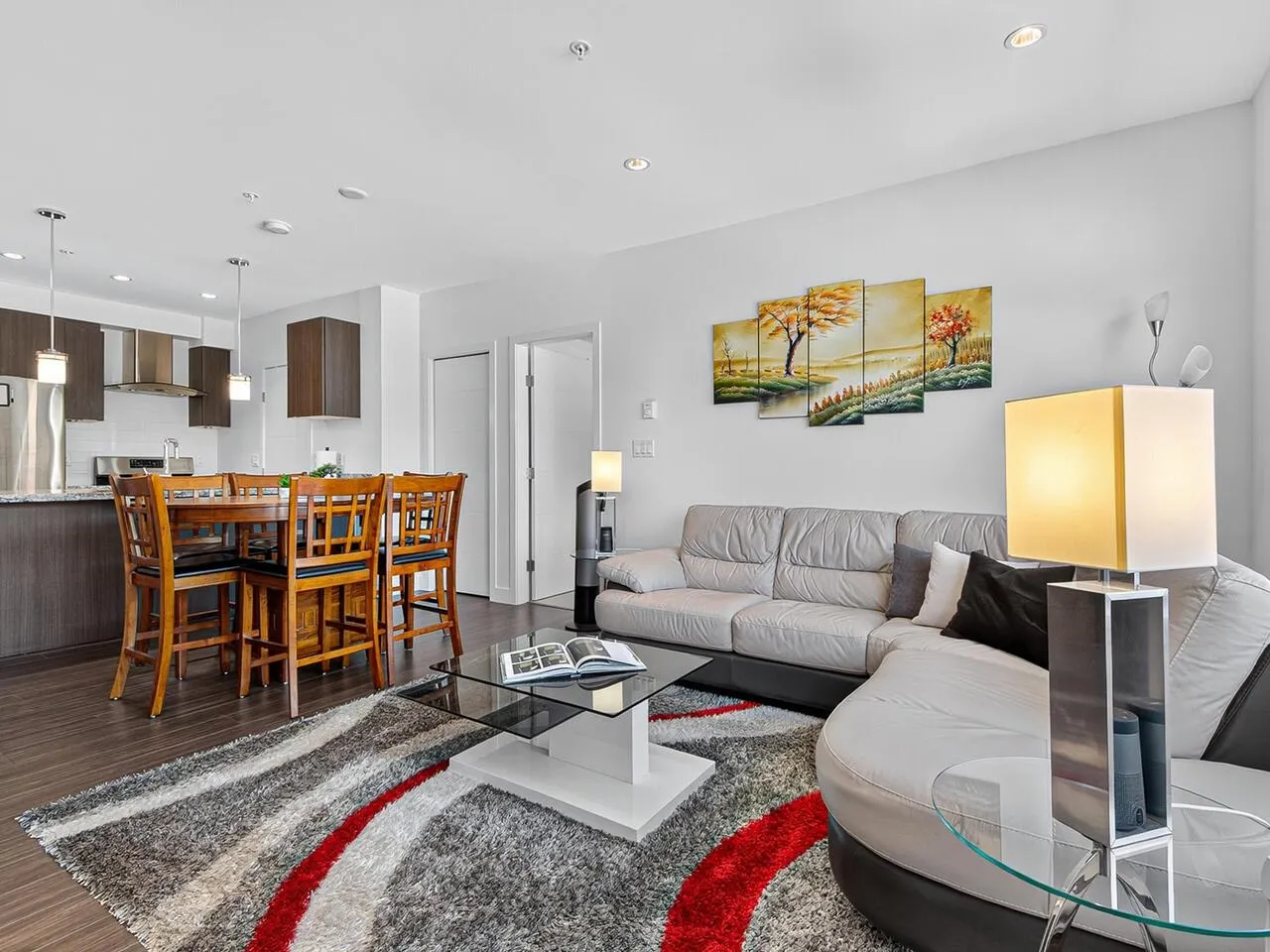 303 5688 Hastings Street