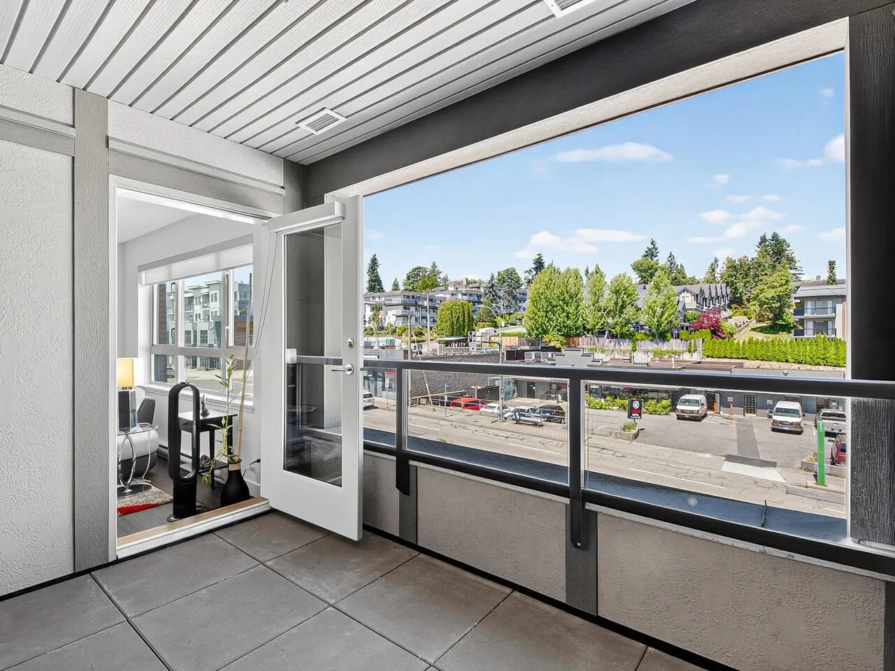 303 5688 Hastings Street