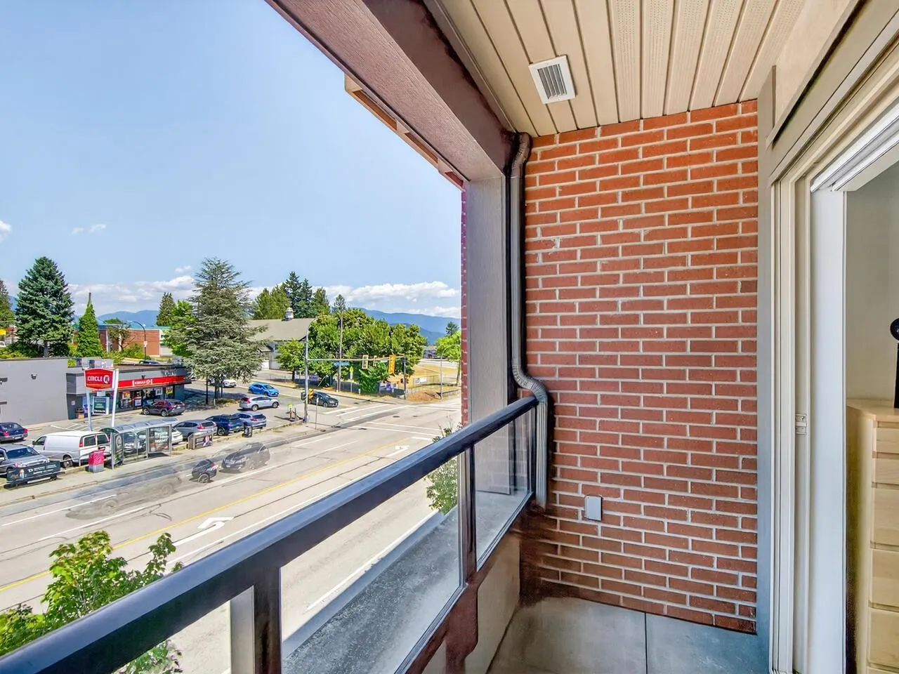 303 5688 Hastings Street
