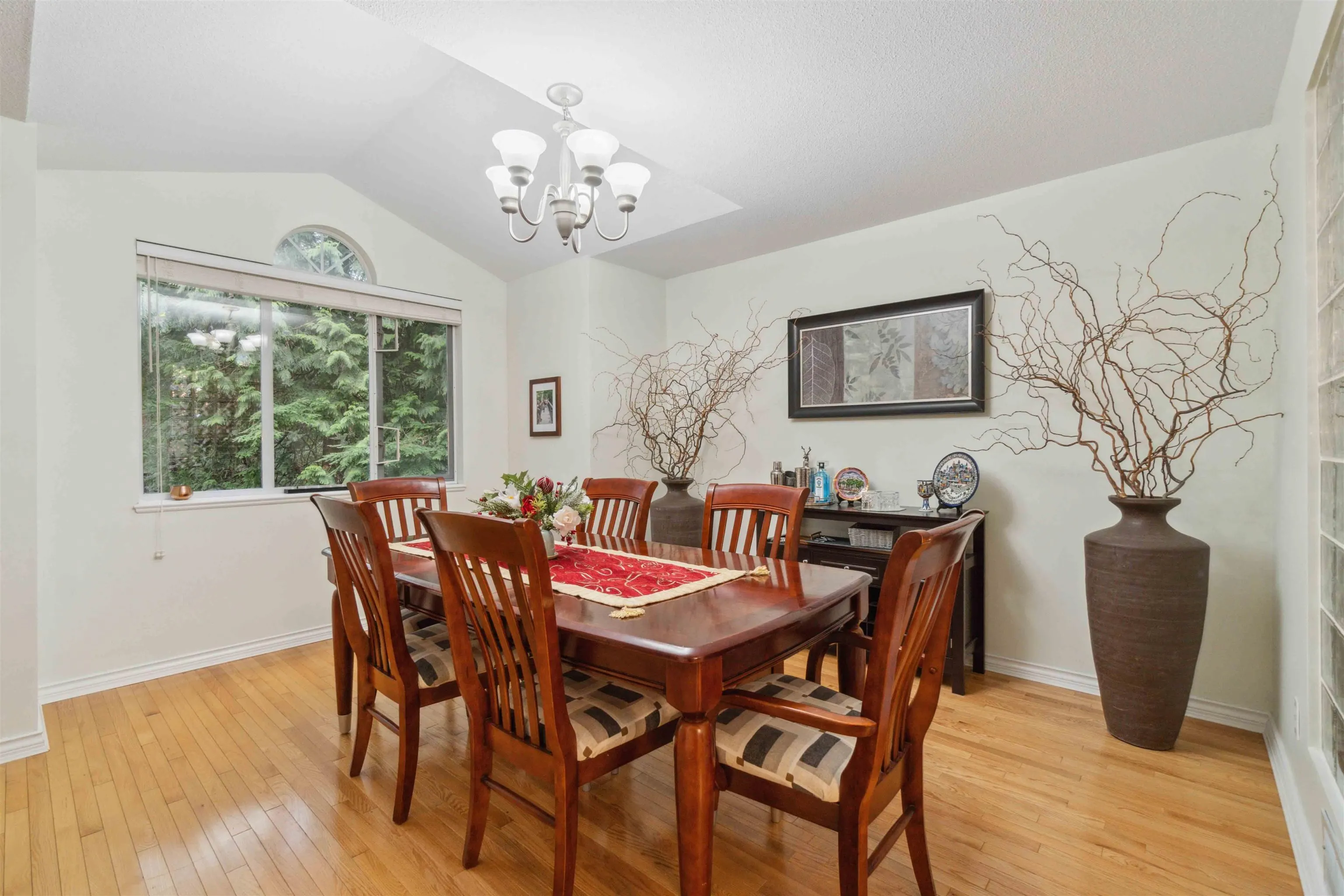 28 Deerwood Place