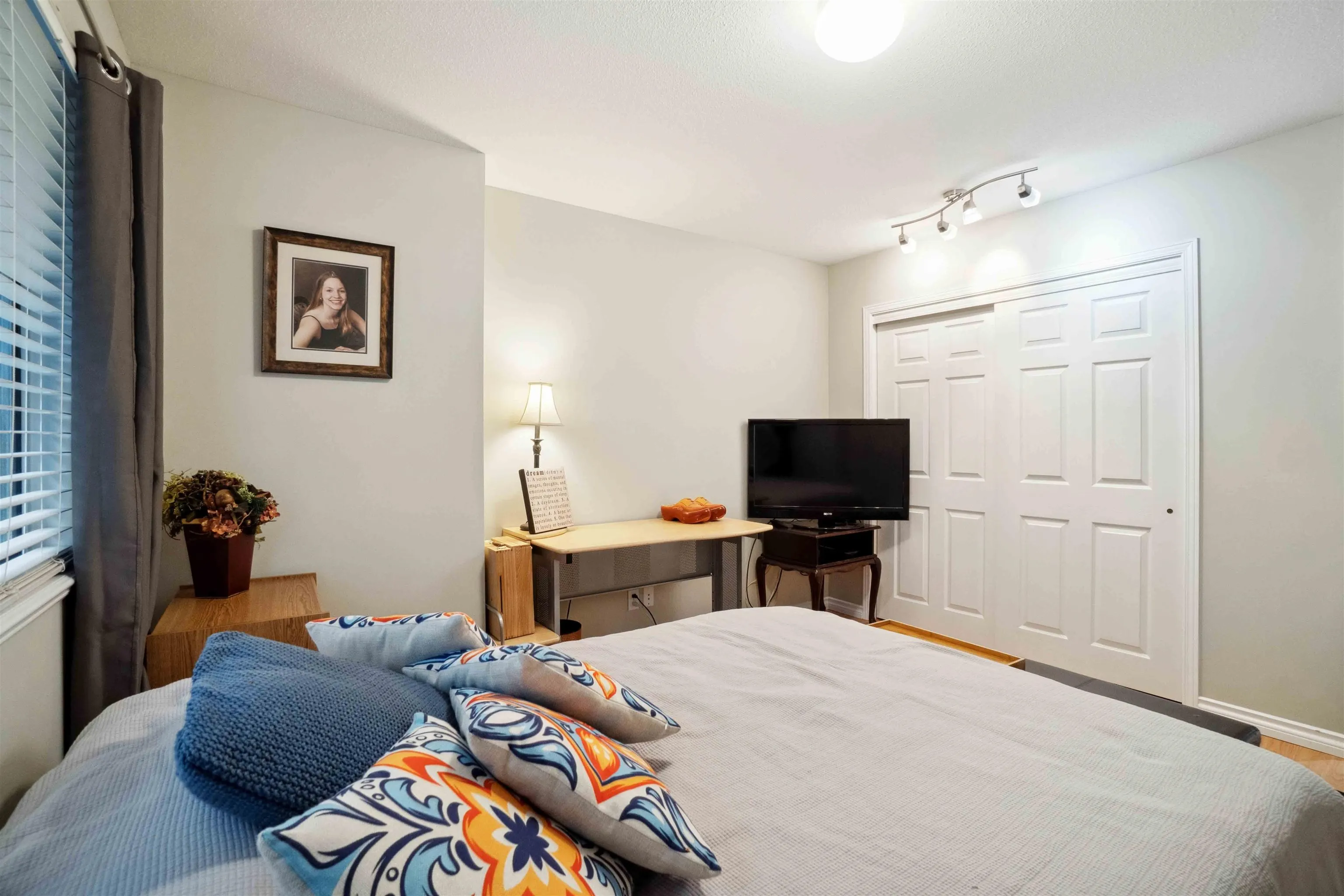 28 Deerwood Place