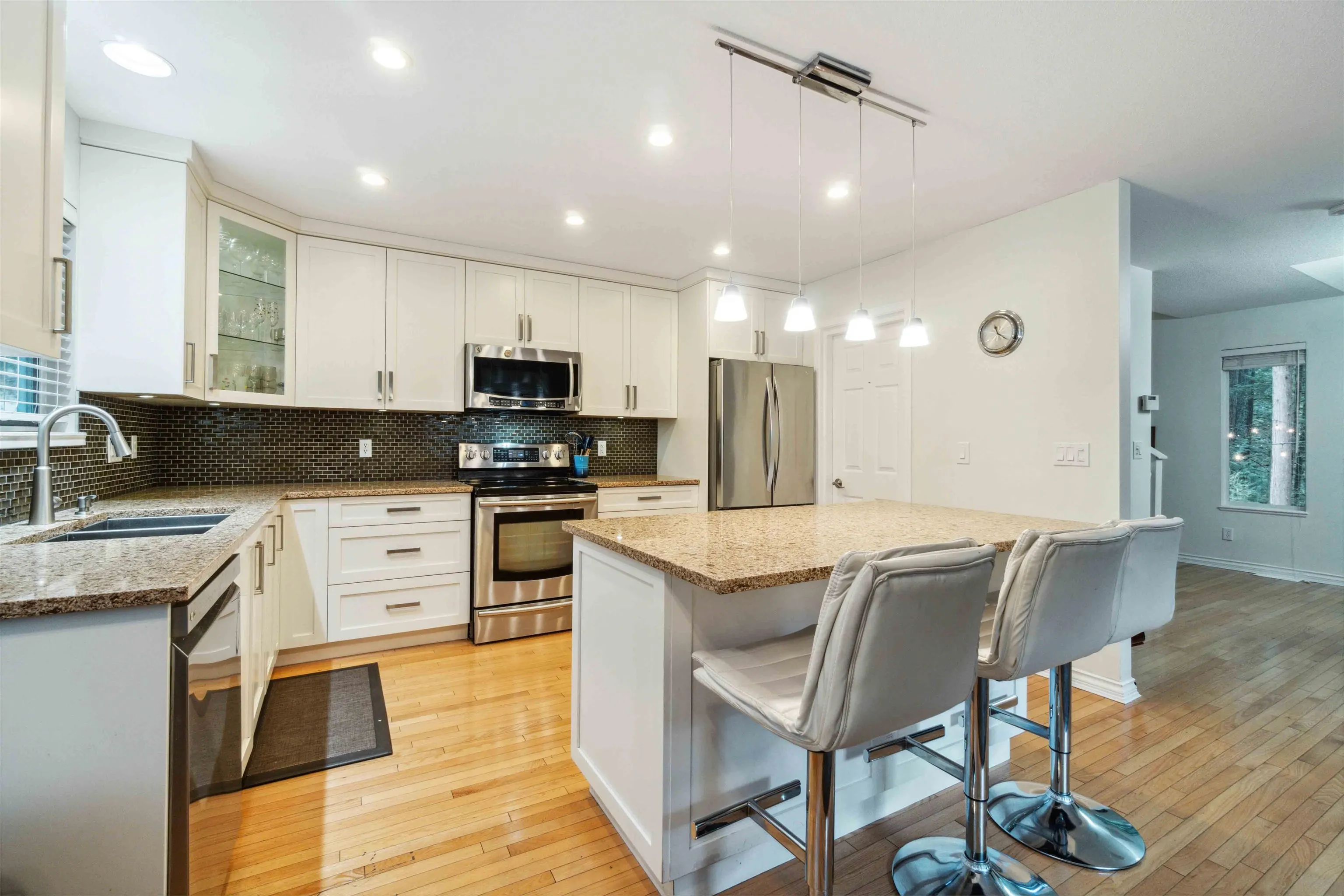 28 Deerwood Place
