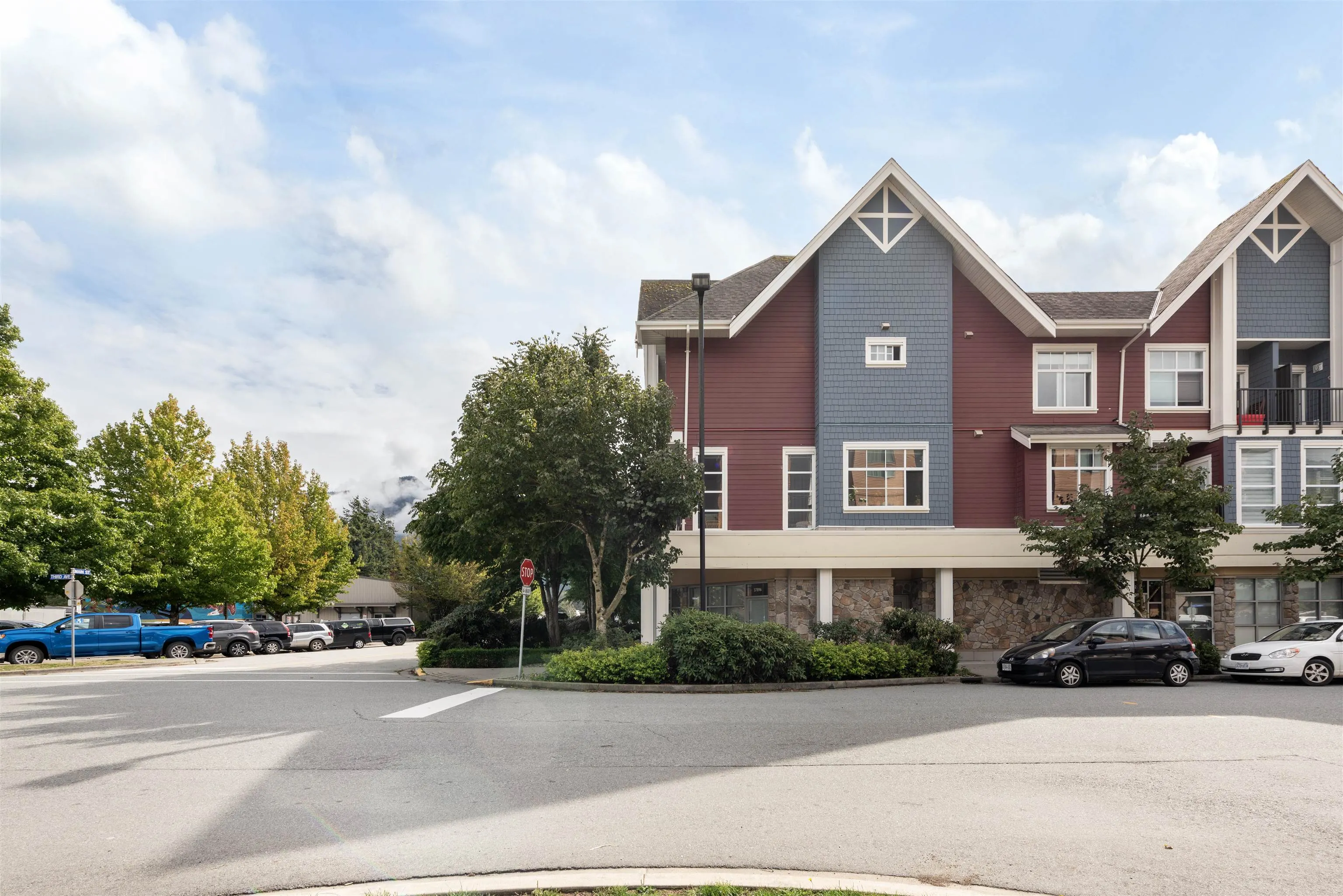 301 1336 Main Street