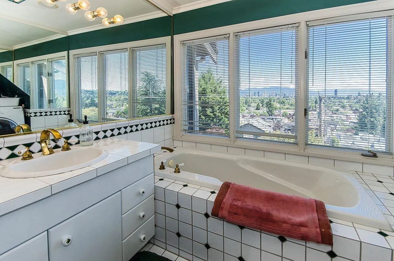 3988 Quesnel Drive