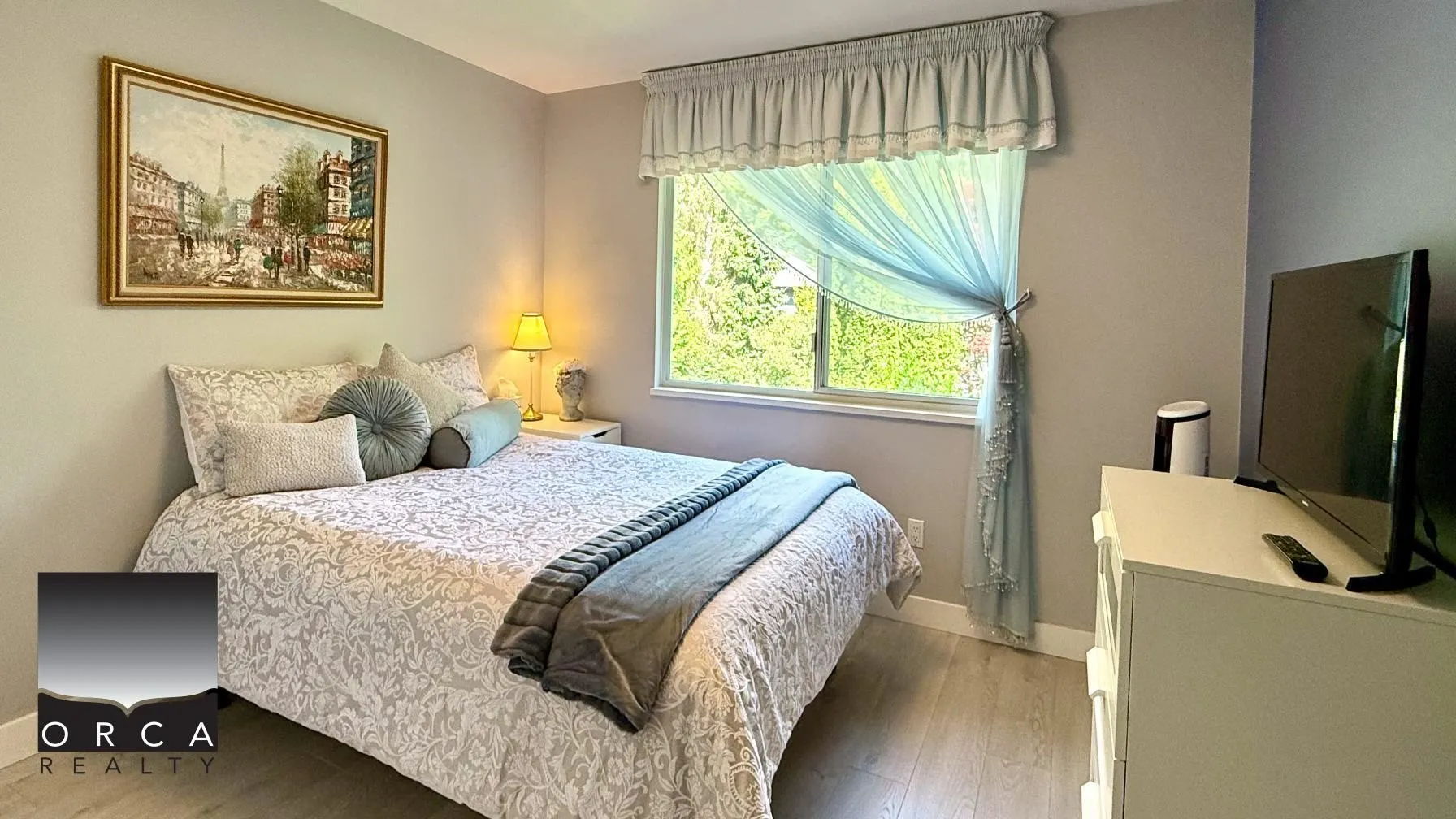 1788 Larkhall Crescent