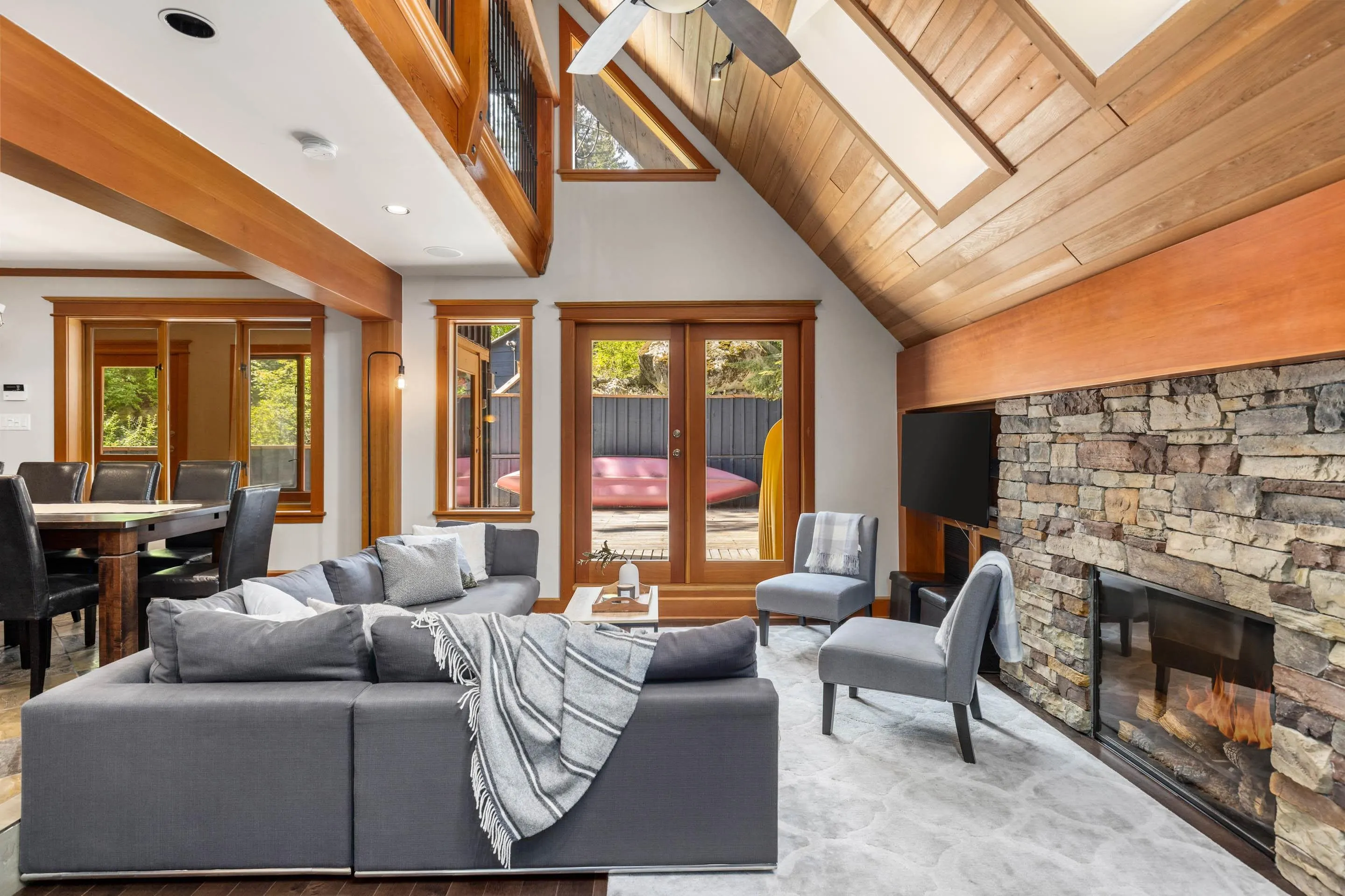 9380 Emerald Drive