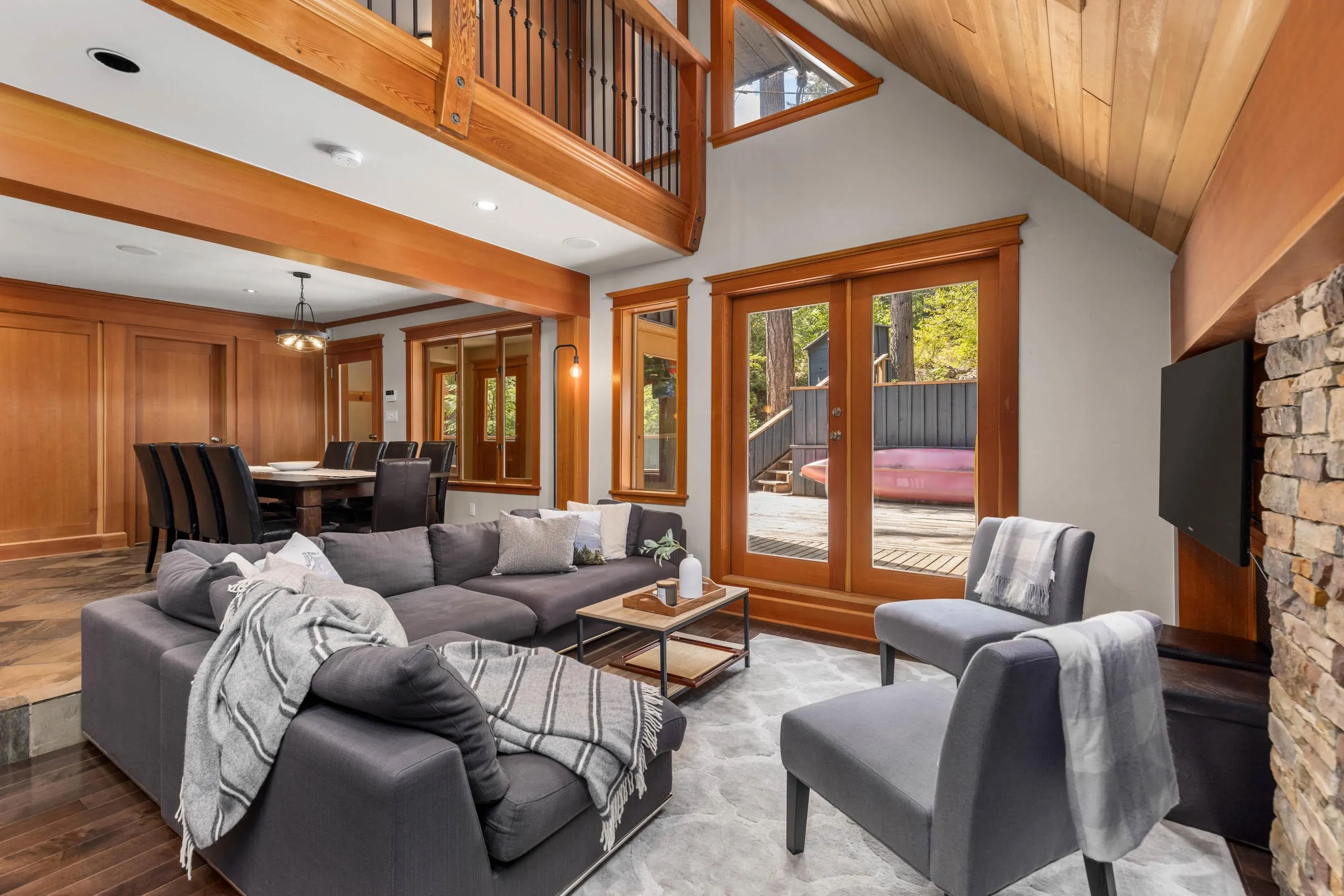 9380 Emerald Drive