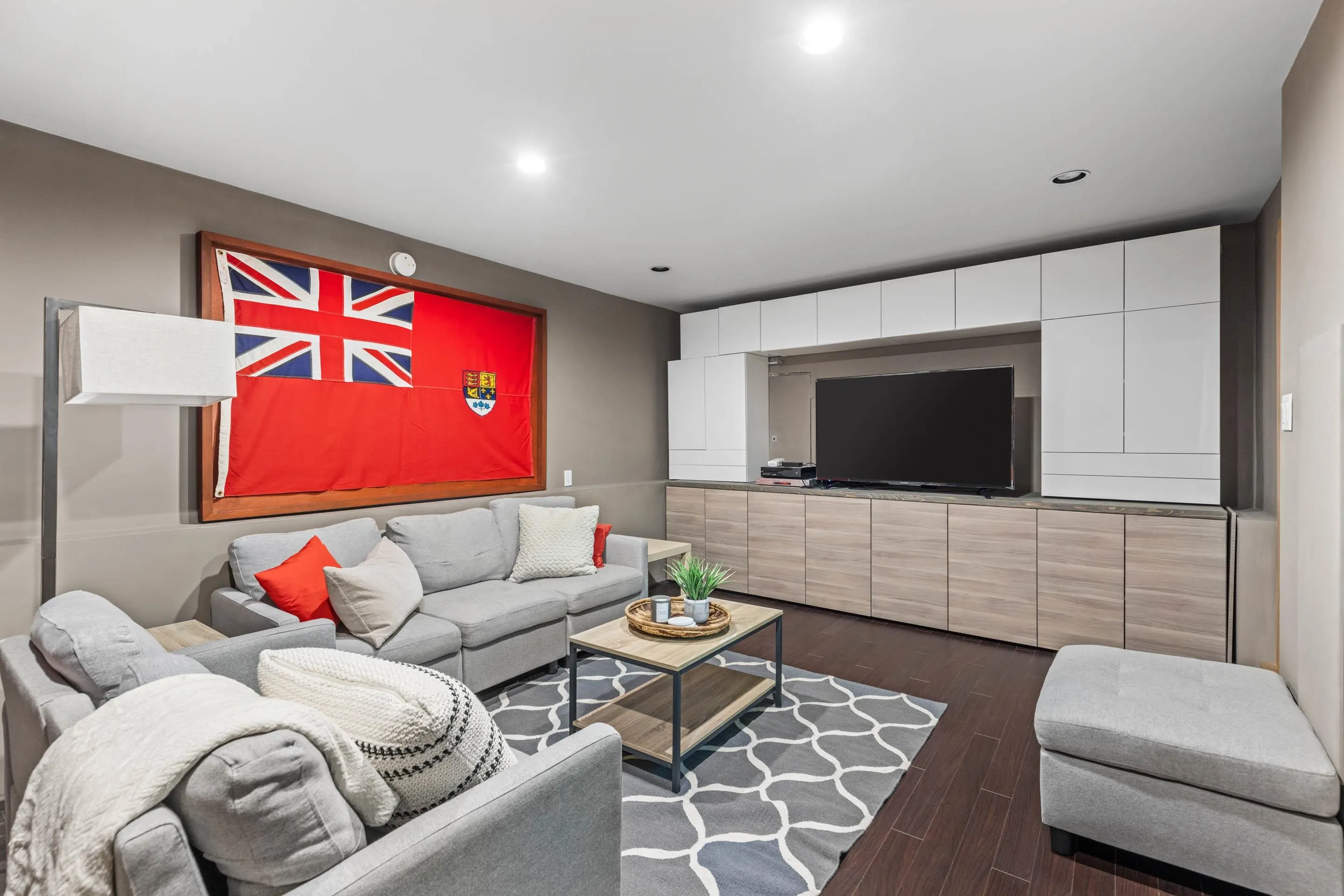 9380 Emerald Drive