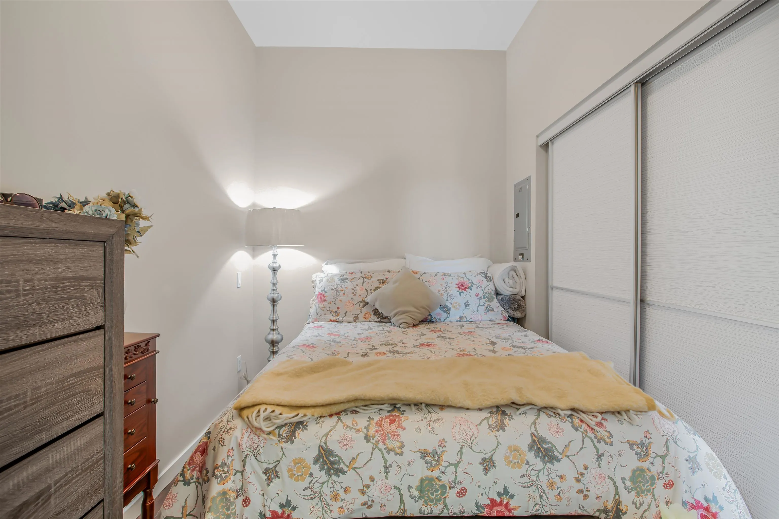 604 22318 Lougheed Highway