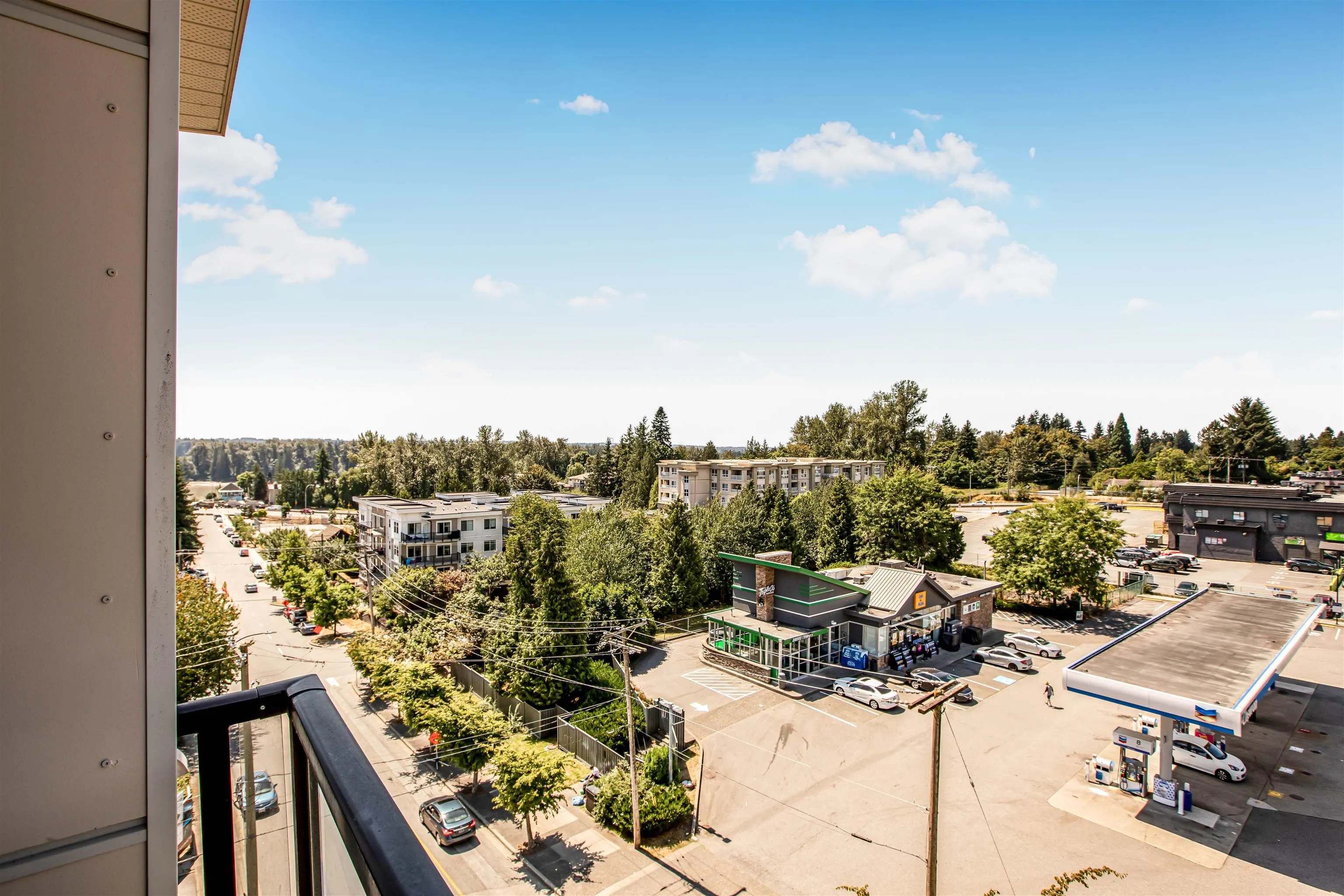 604 22318 Lougheed Highway