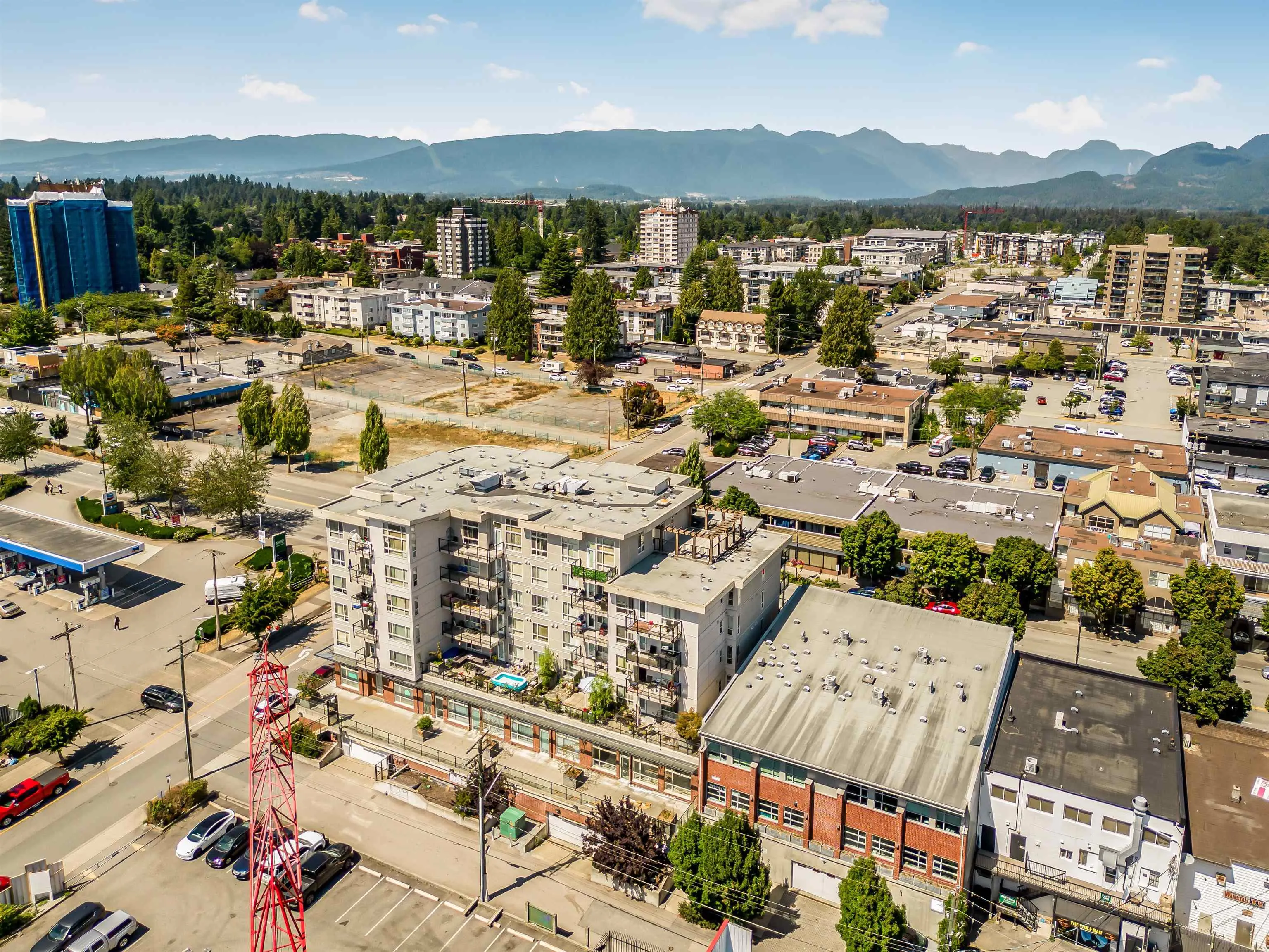 604 22318 Lougheed Highway