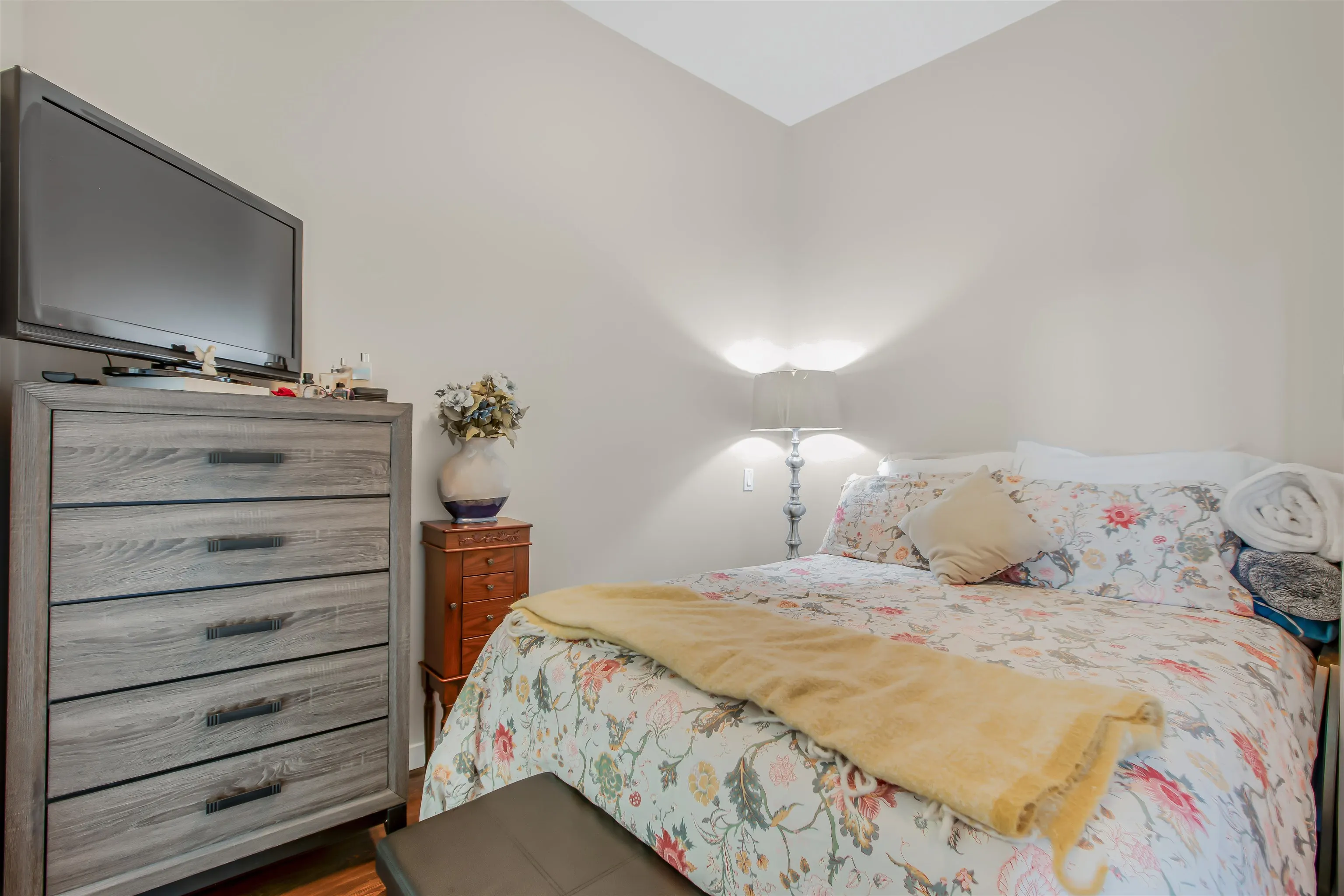 604 22318 Lougheed Highway