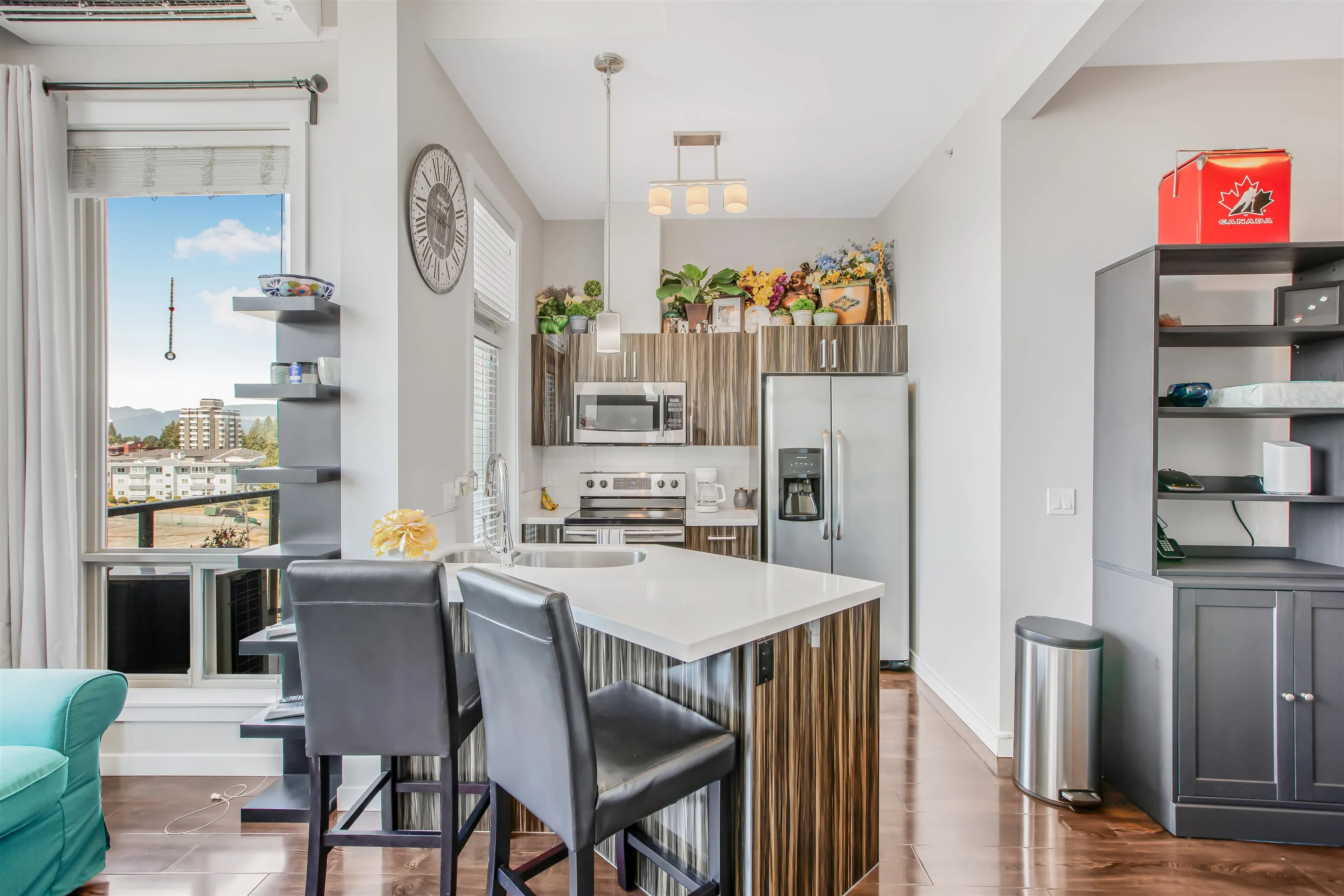 604 22318 Lougheed Highway
