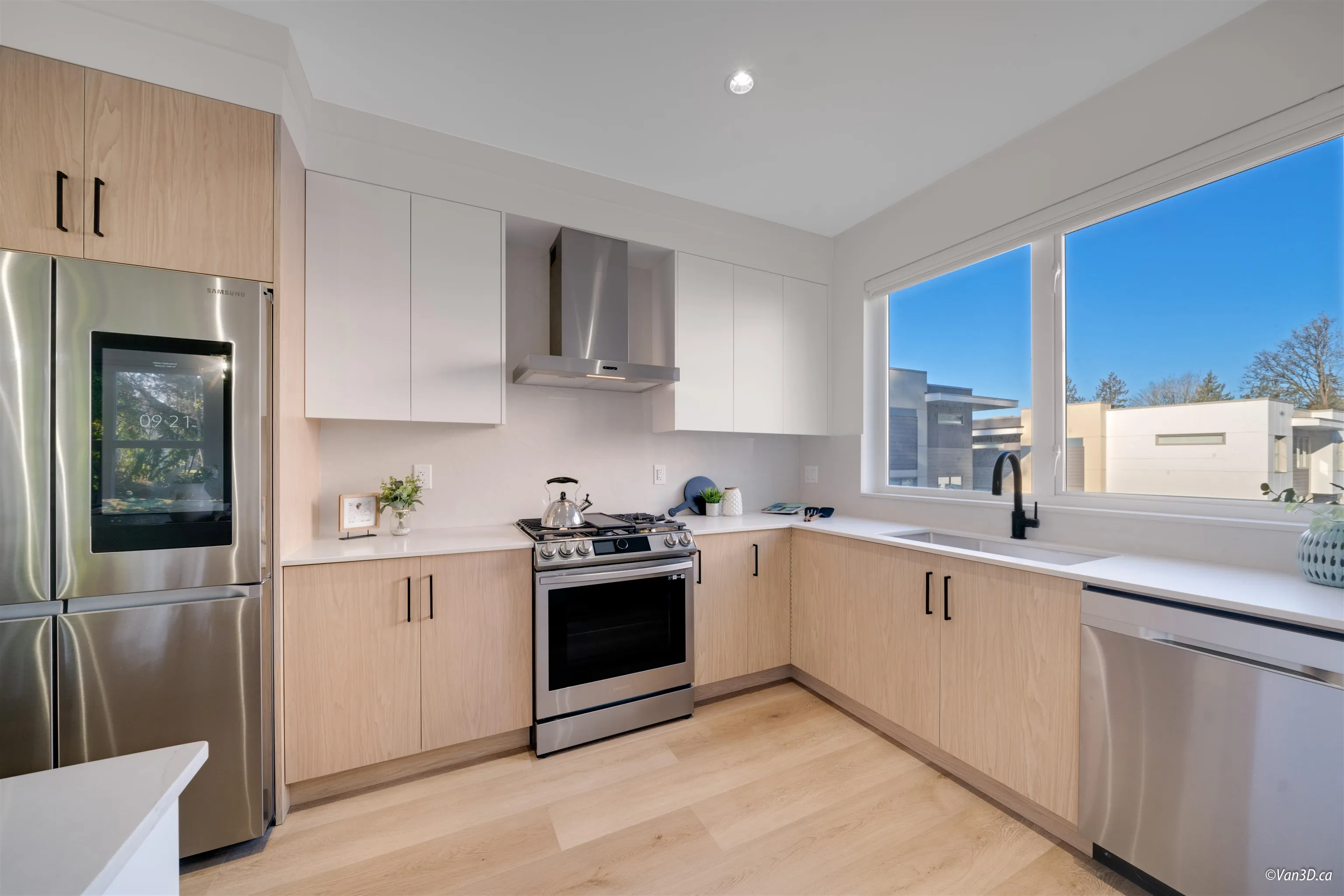 33 12585 104a Avenue