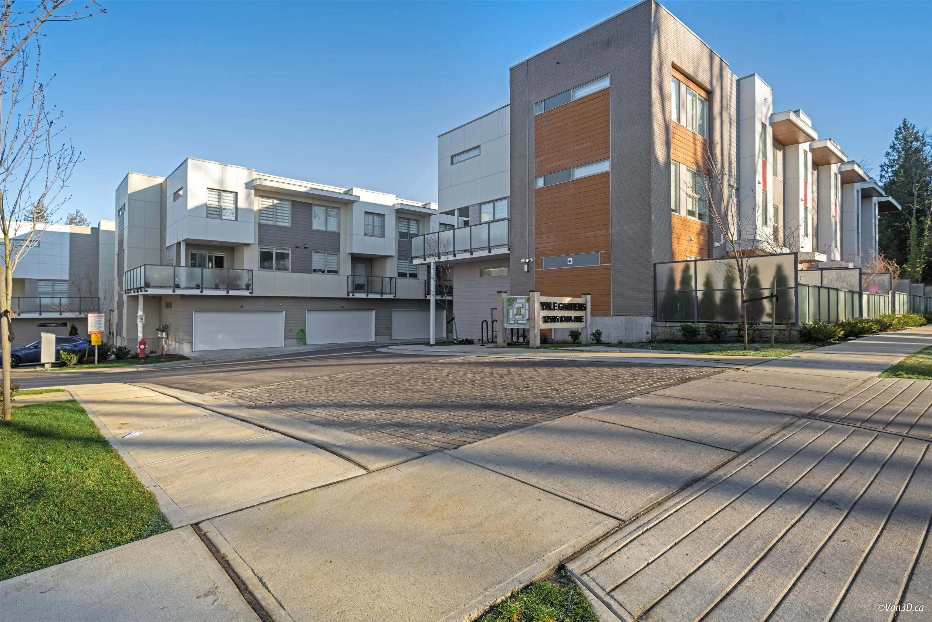 33 12585 104a Avenue