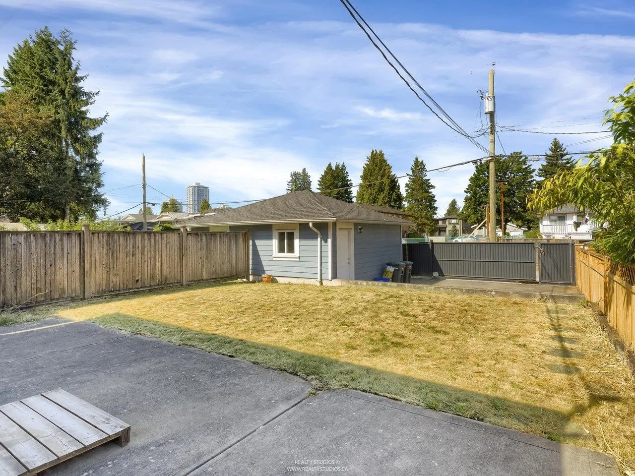 6733 Griffiths Avenue