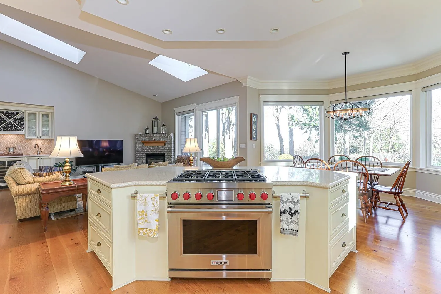 1267 Pacific Drive