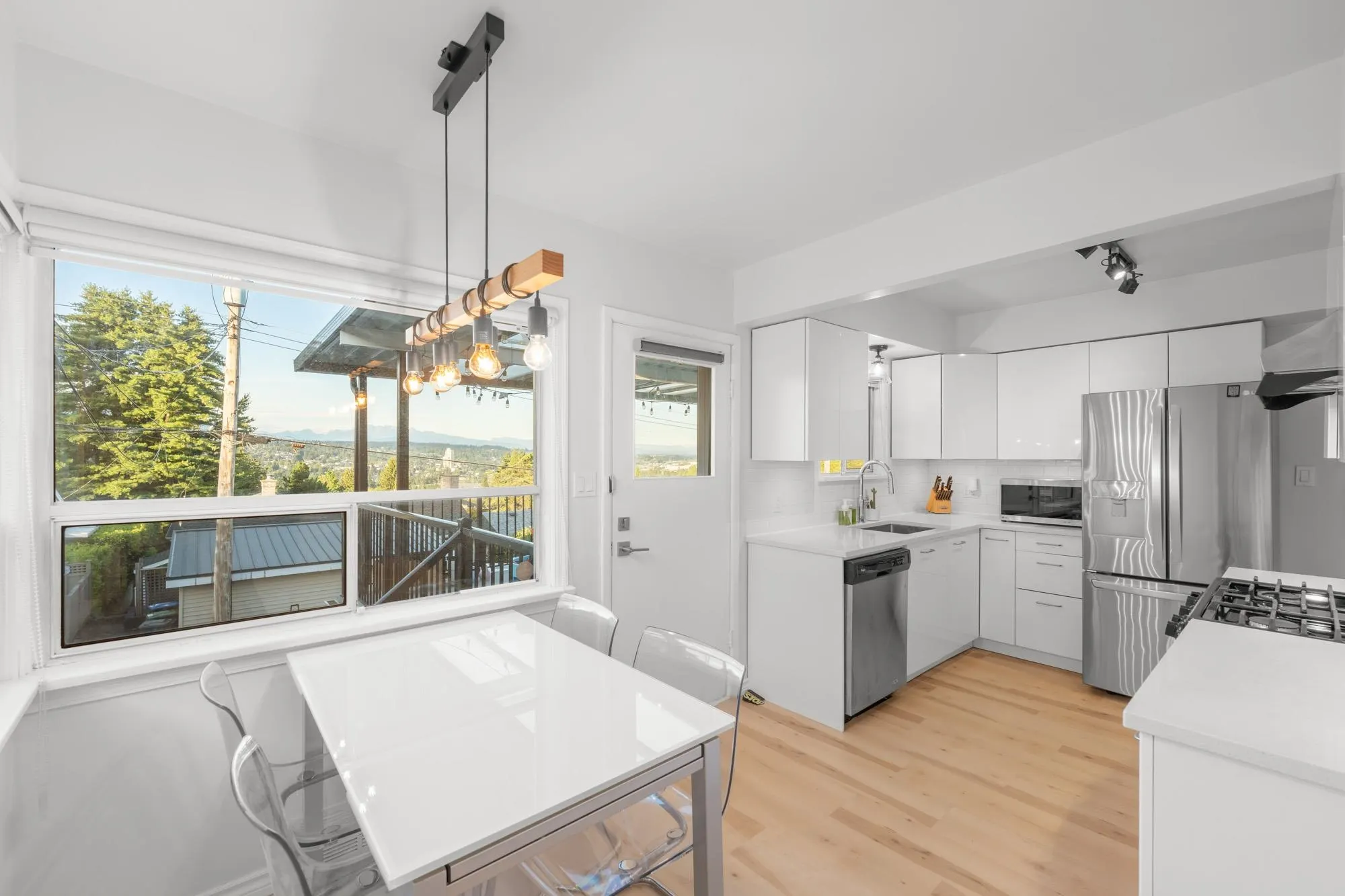 827 Burnaby Street