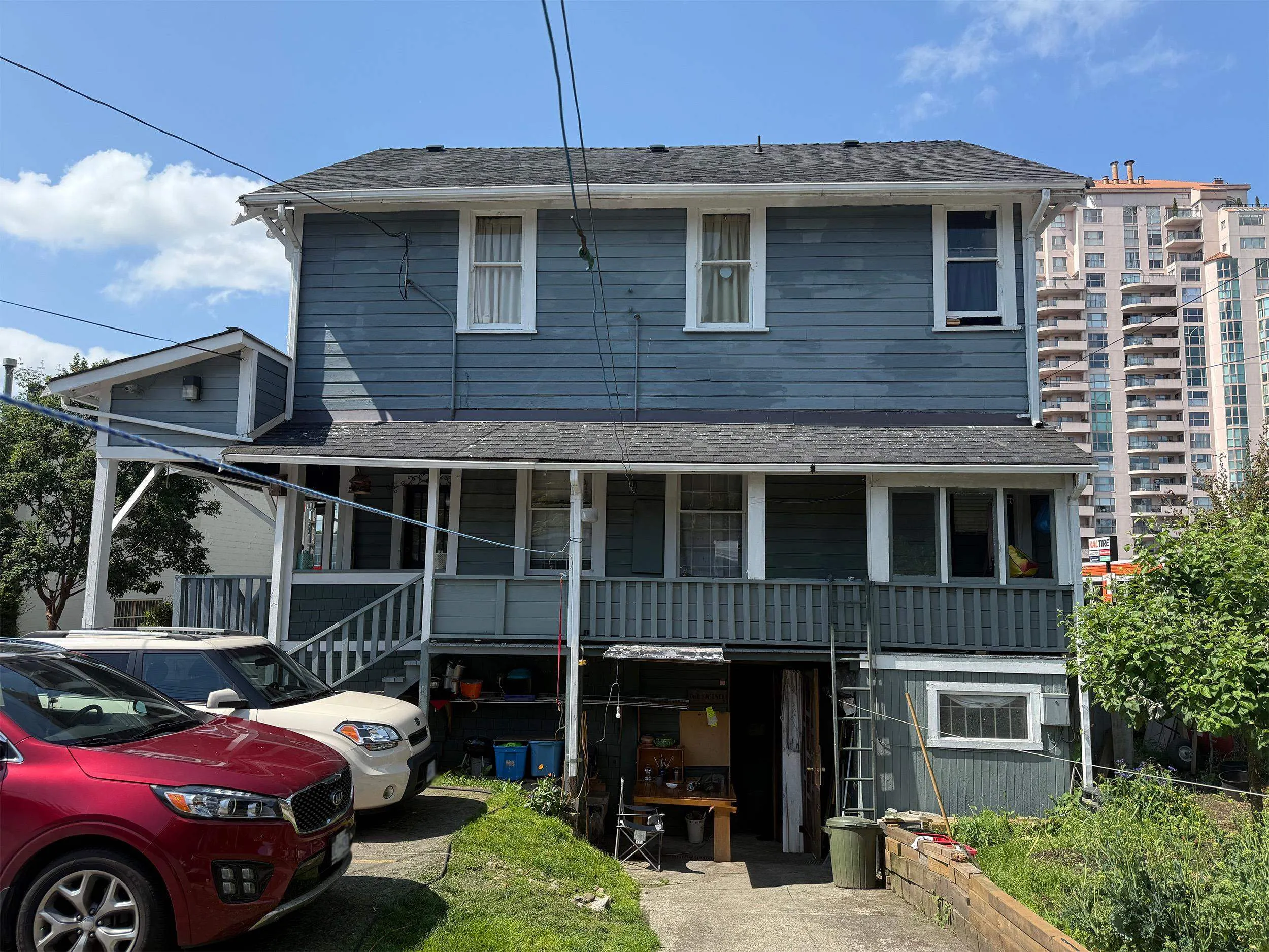 423 Sixth Street