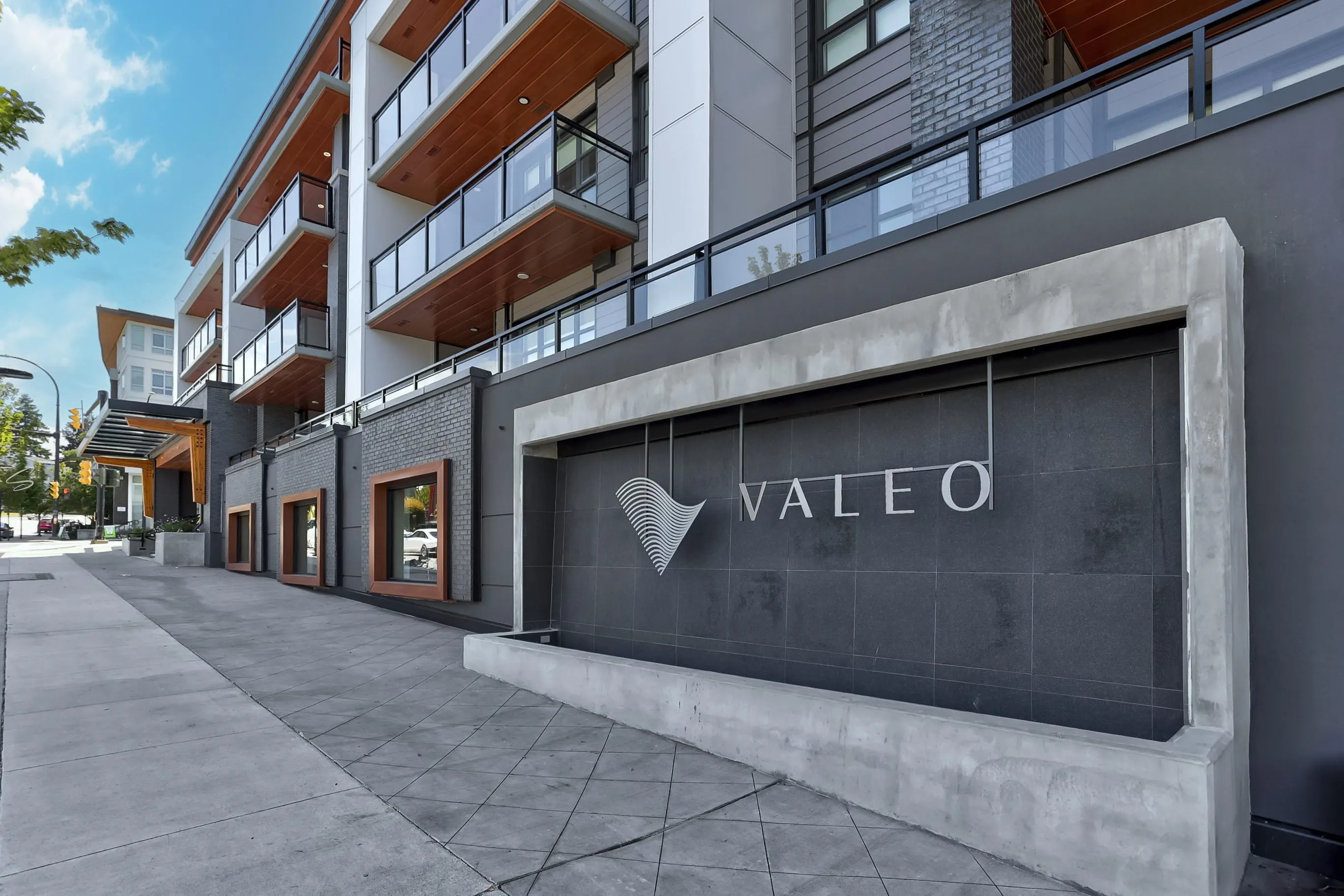 306 4788 Hastings Street