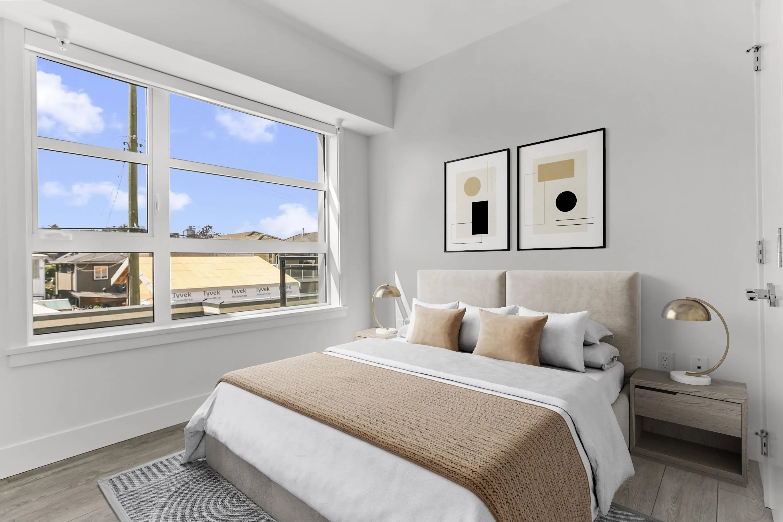 306 4788 Hastings Street