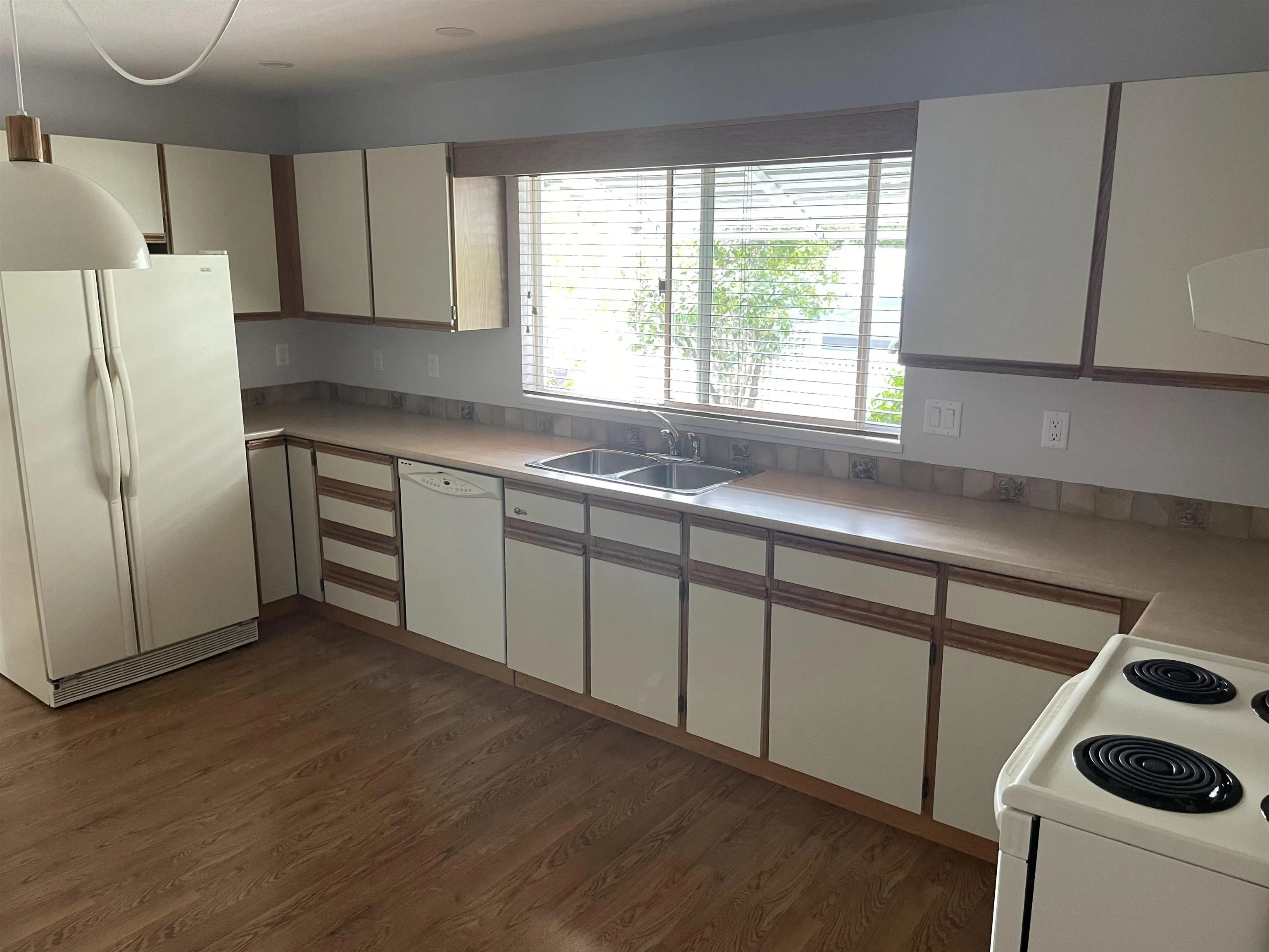 1426 View Crescent