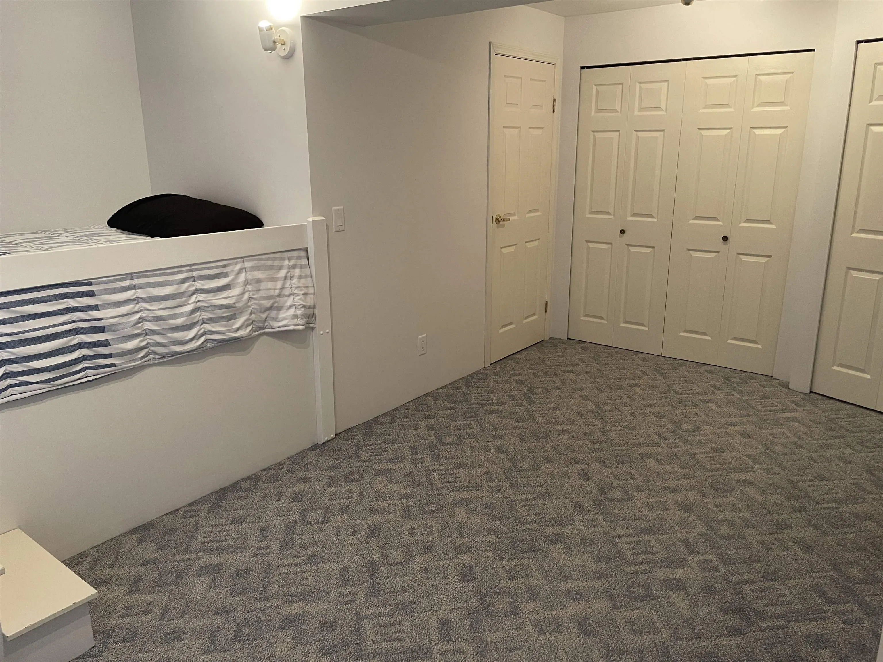 1426 View Crescent