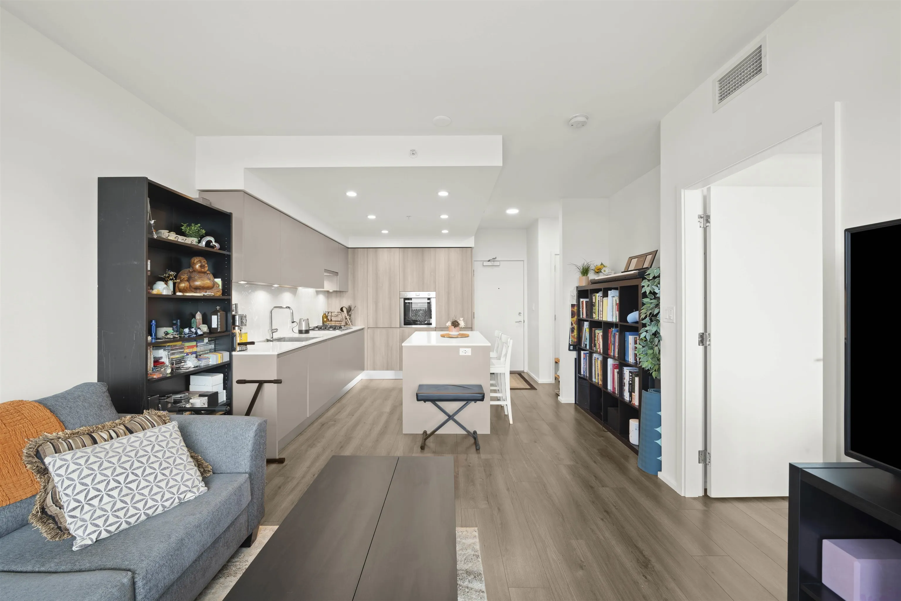 1509 3833 Evergreen Place
