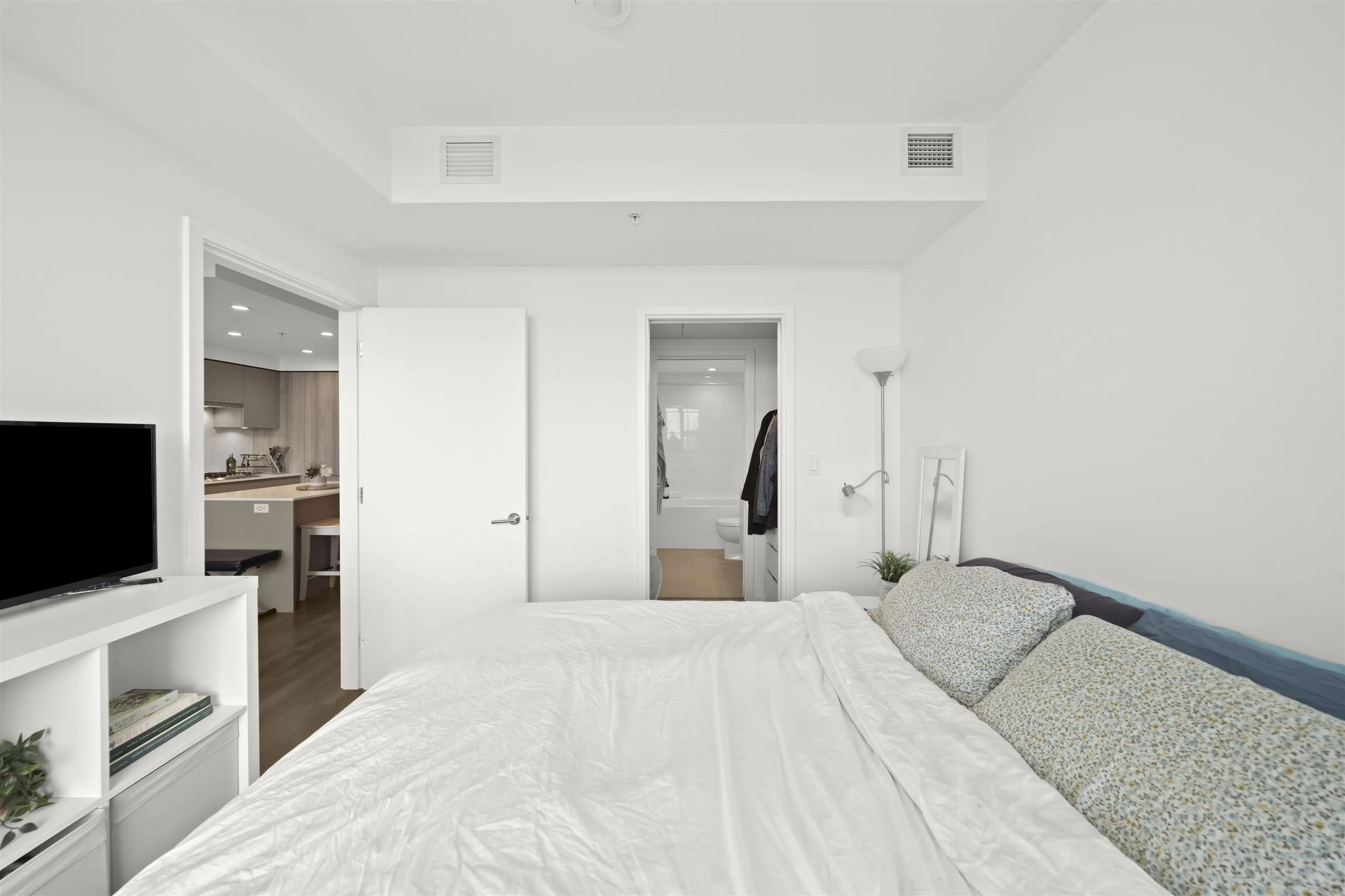1509 3833 Evergreen Place