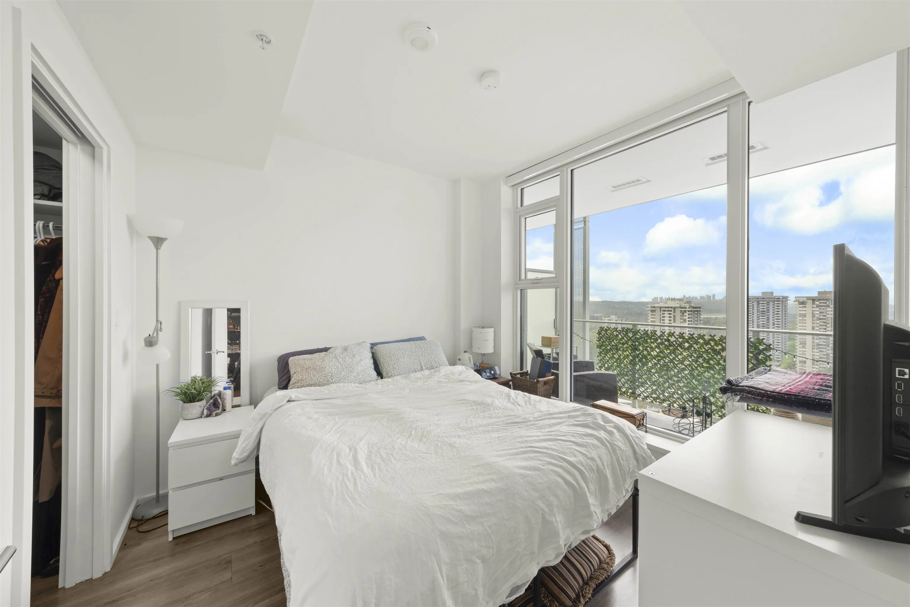 1509 3833 Evergreen Place