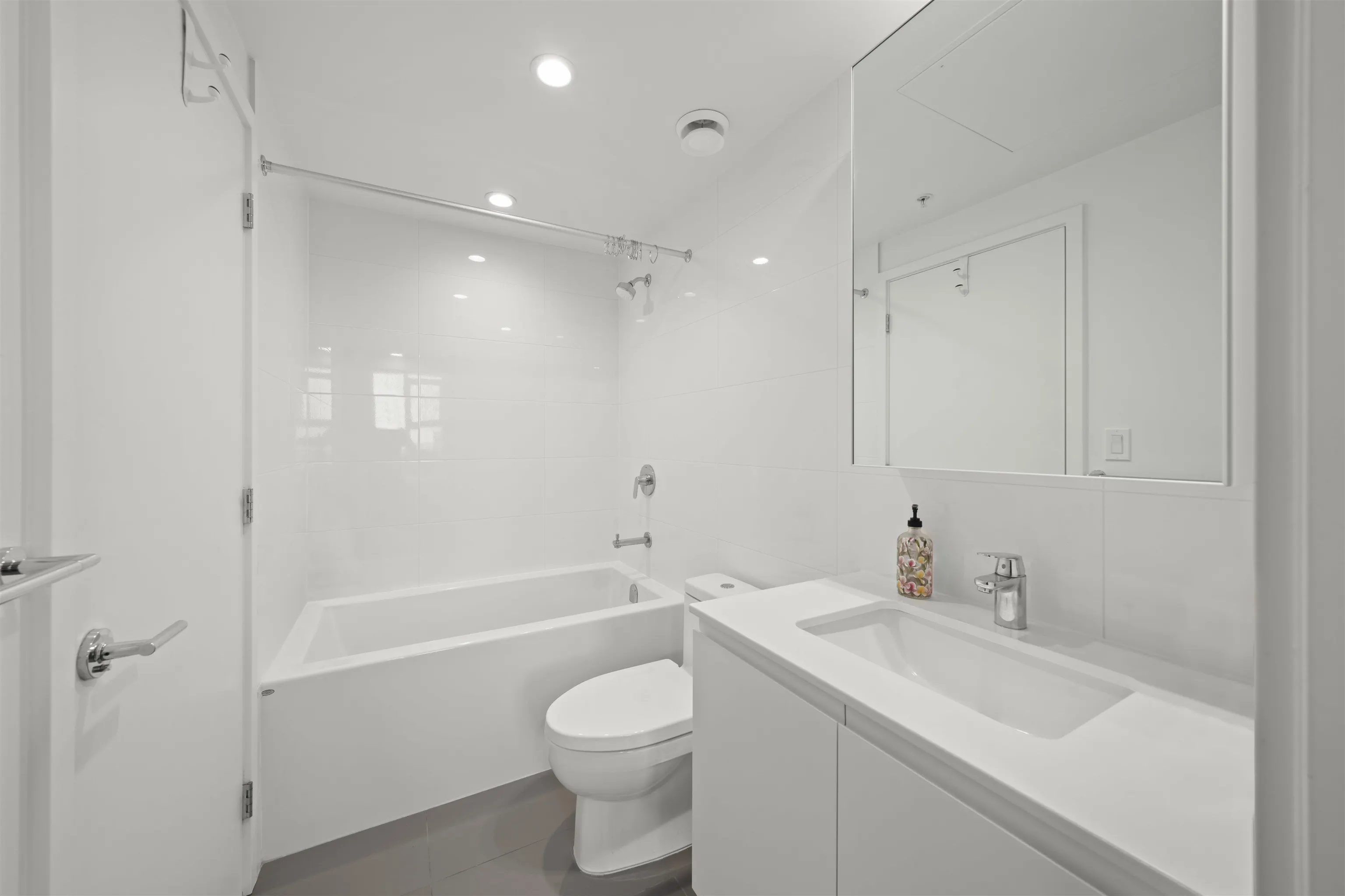 1509 3833 Evergreen Place