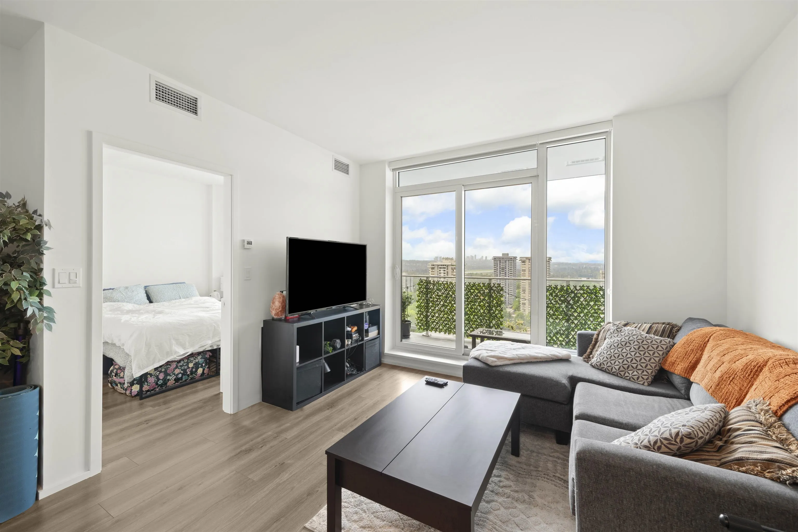 1509 3833 Evergreen Place