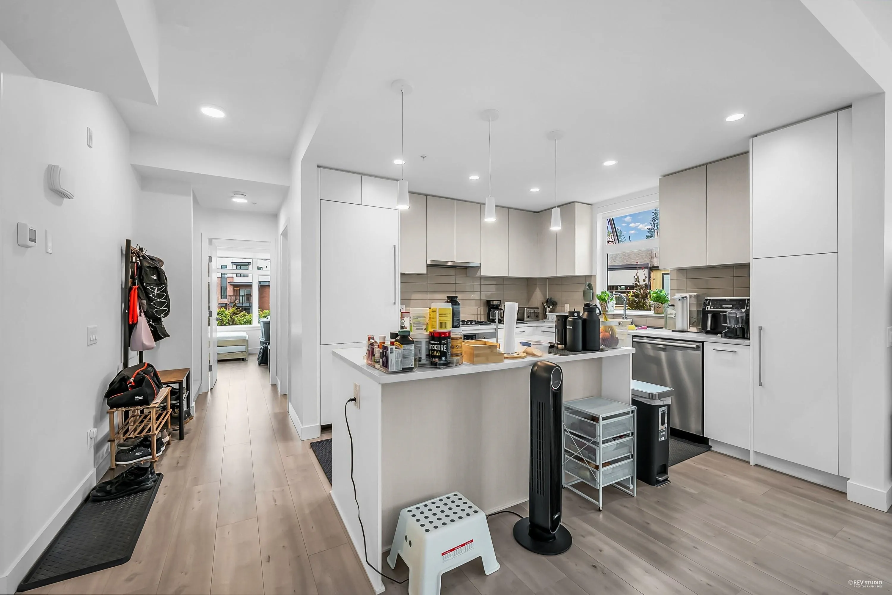 261 2035 Glenaire Drive