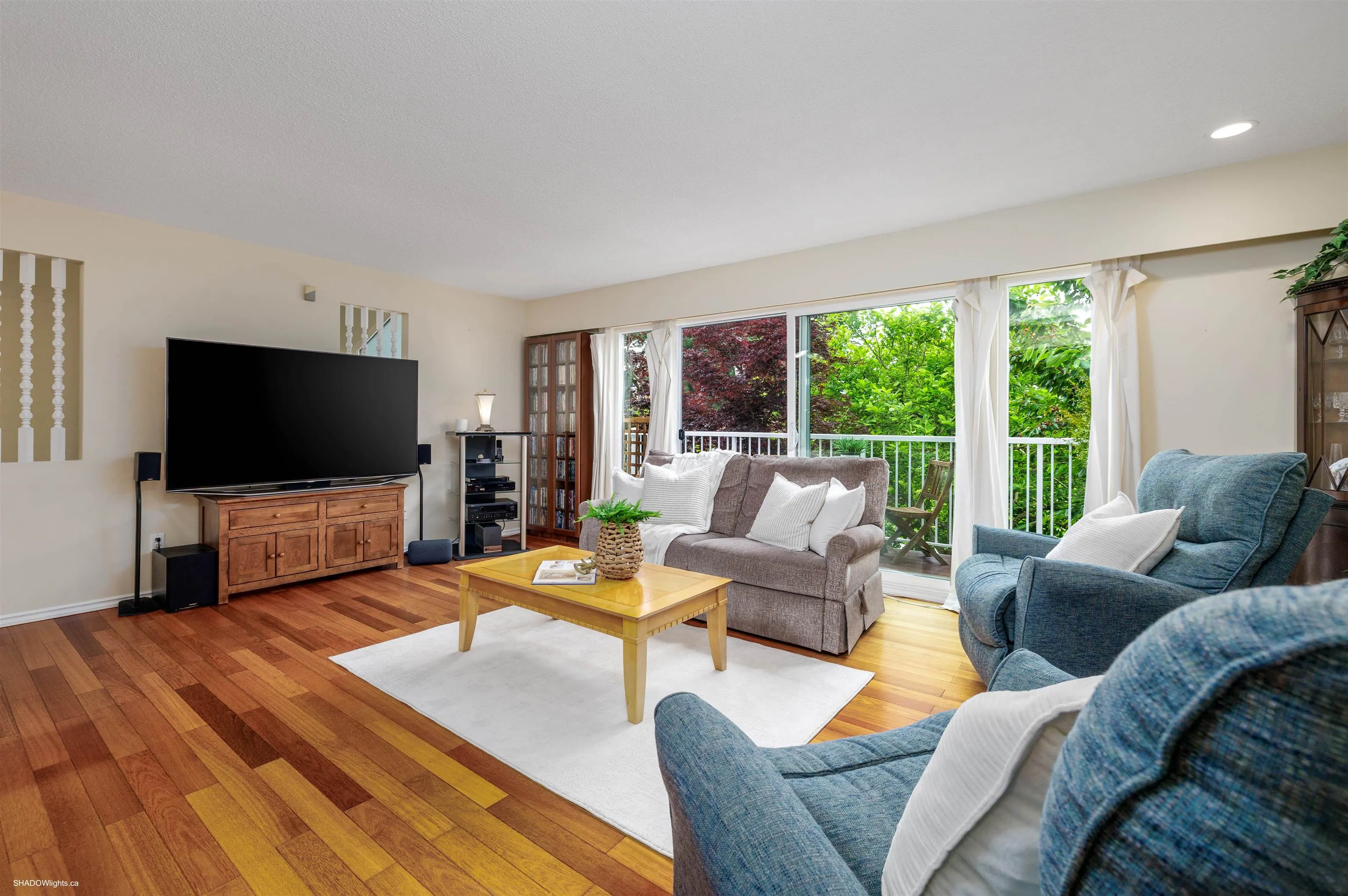 11073 Lawrie Crescent