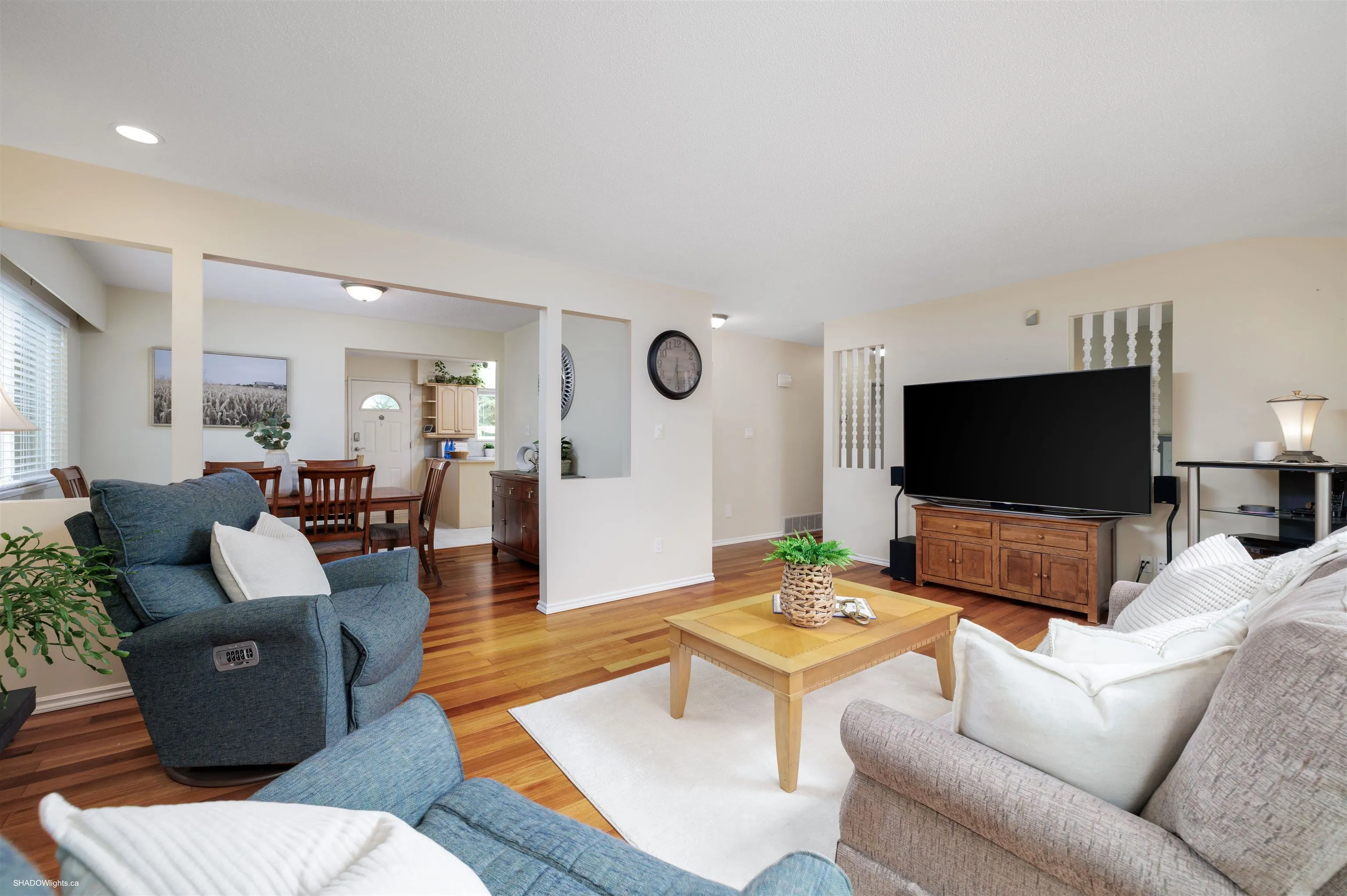 11073 Lawrie Crescent