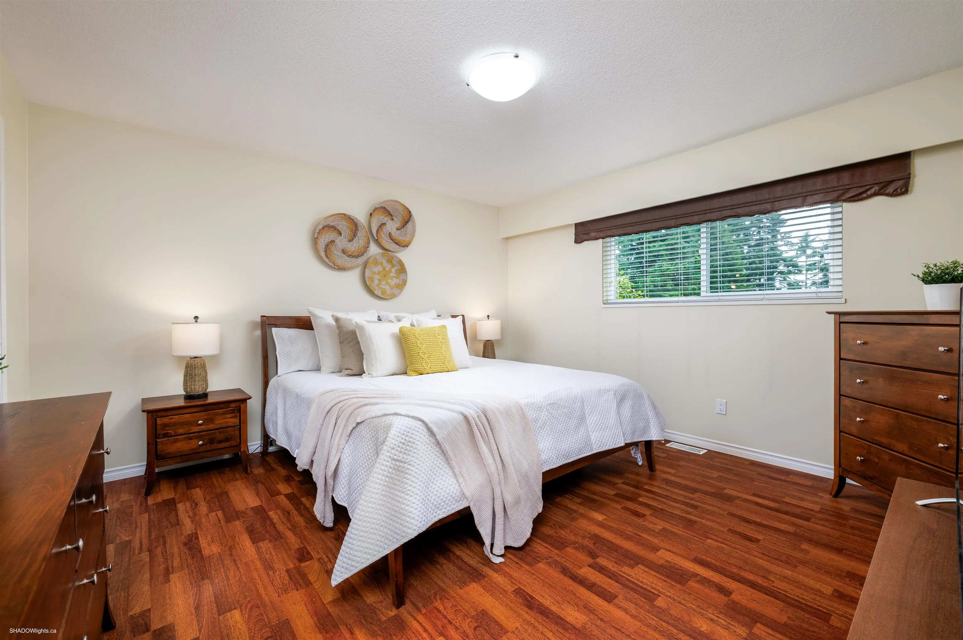 11073 Lawrie Crescent