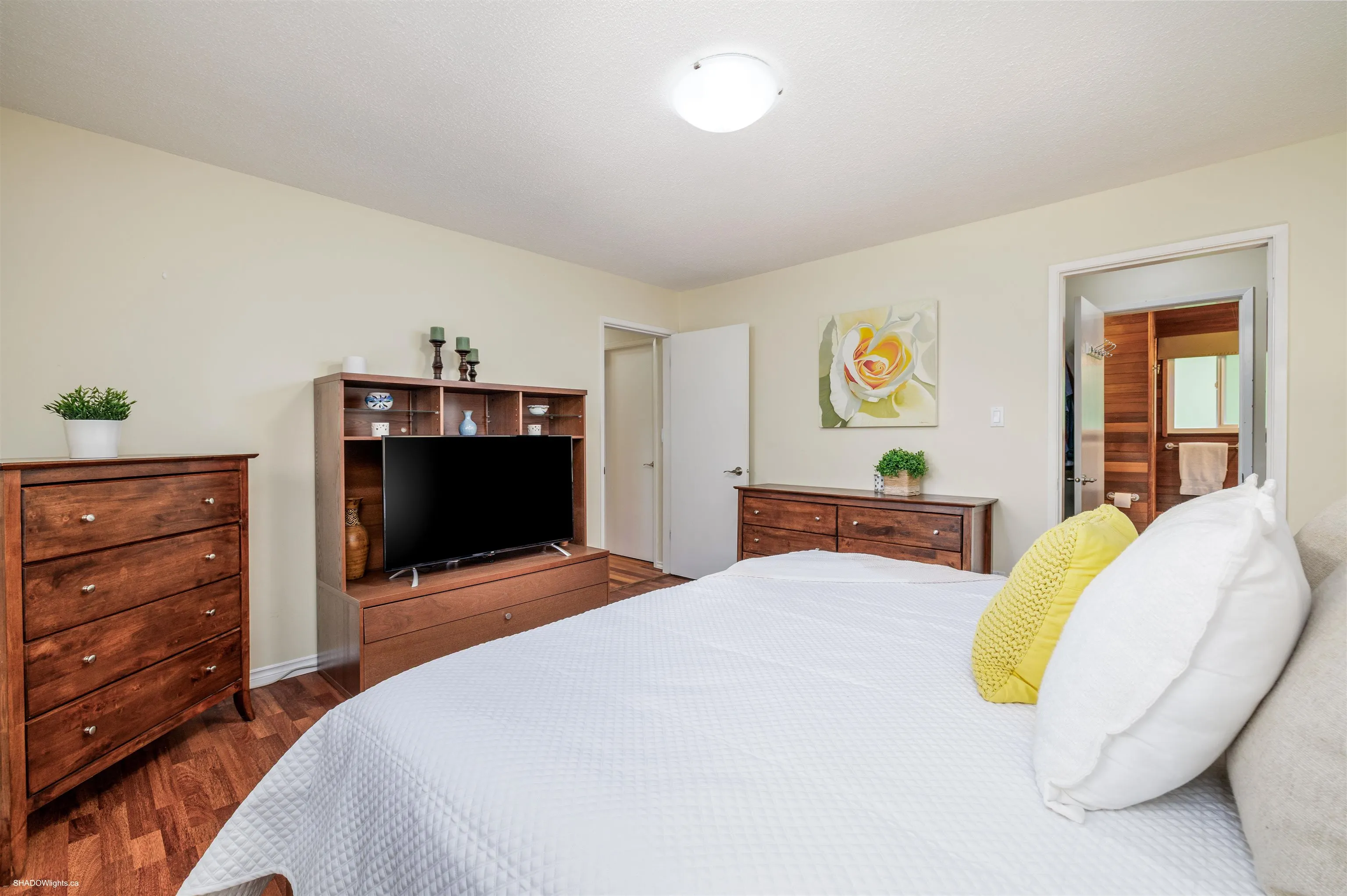 11073 Lawrie Crescent