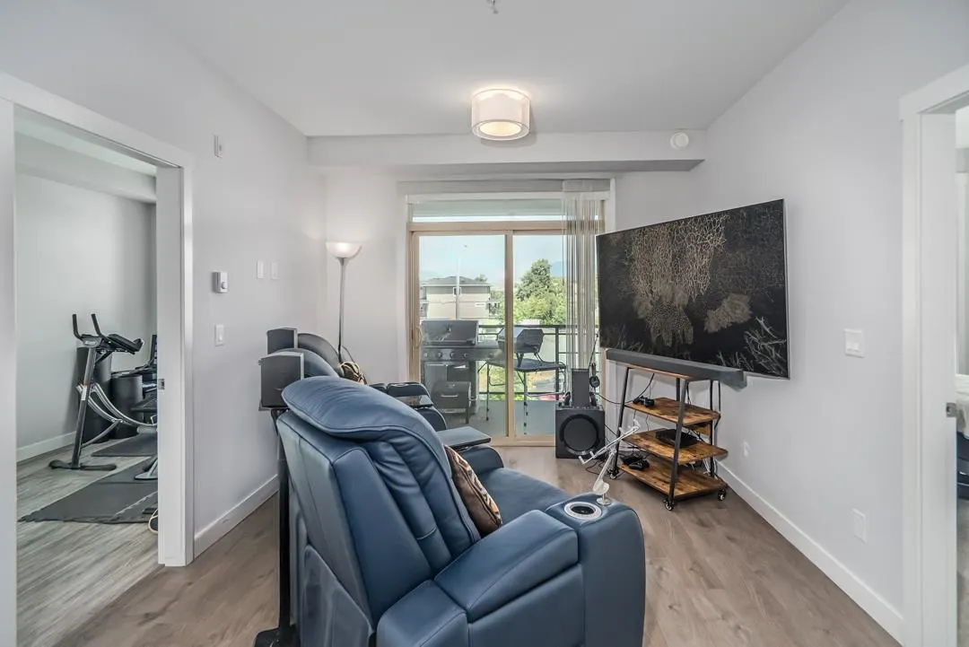 303 45562 Airport Road