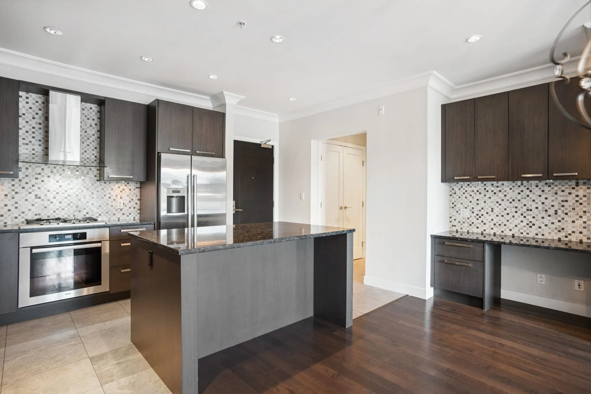 310 4570 Hastings Street