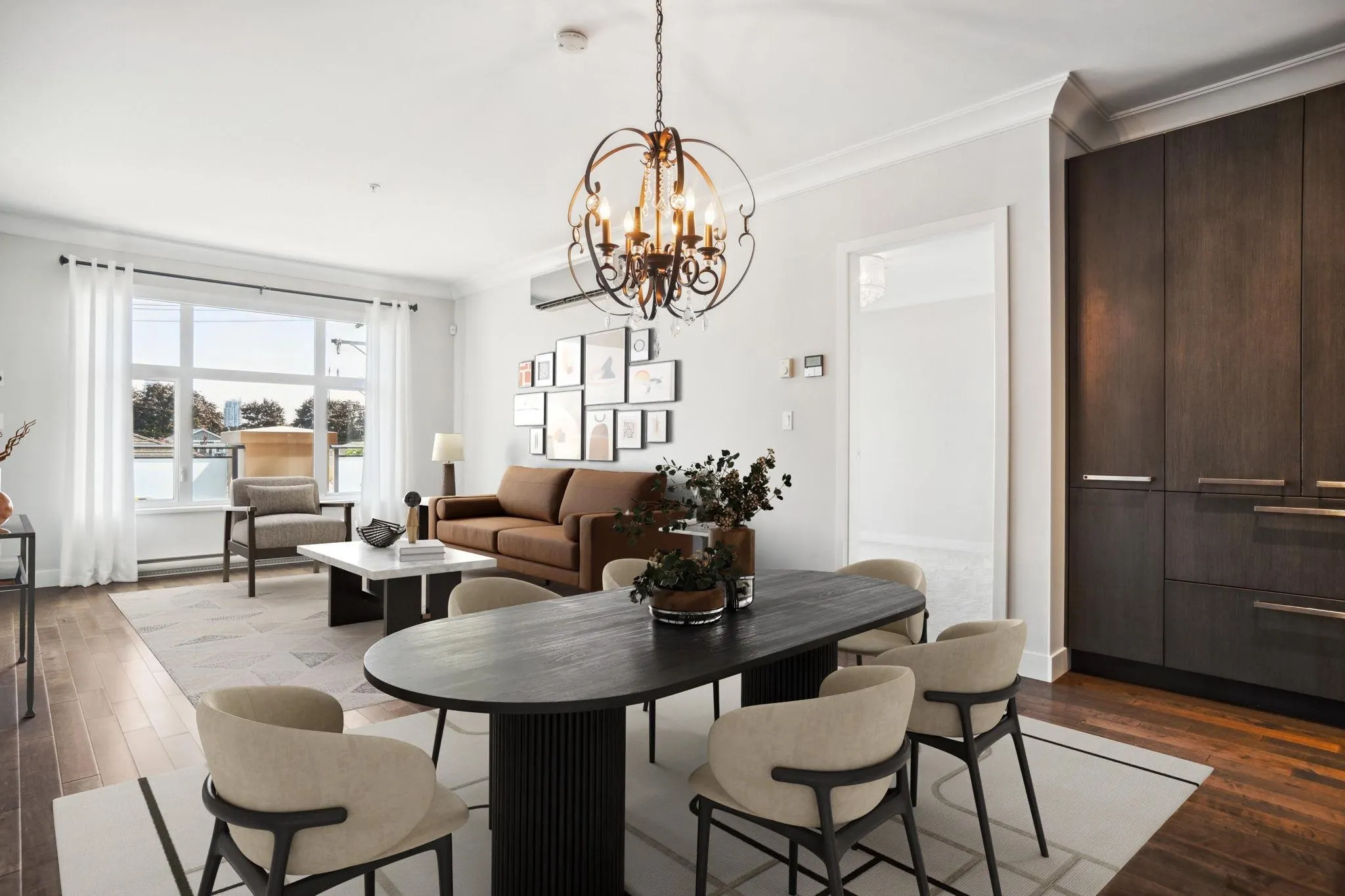 310 4570 Hastings Street