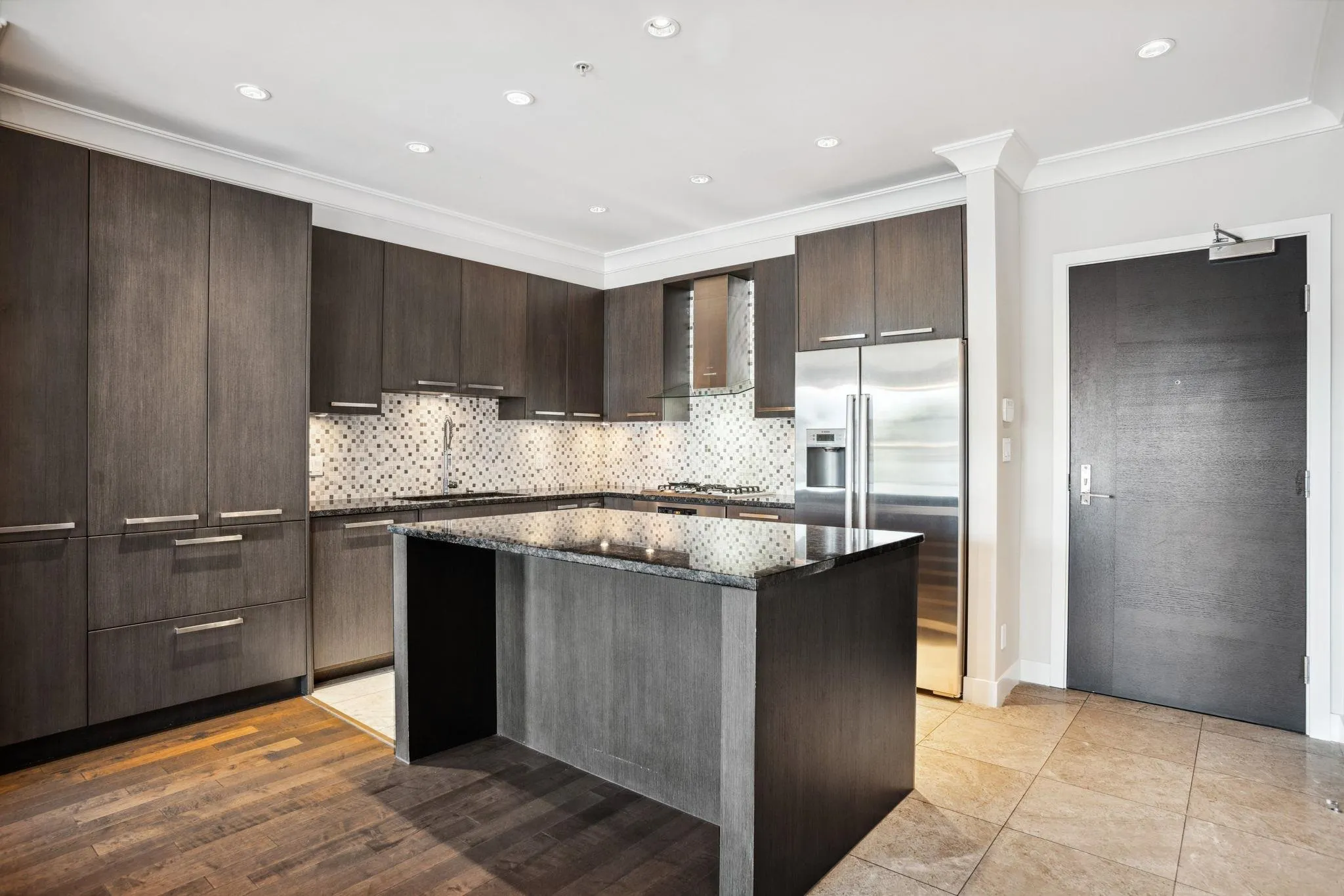 310 4570 Hastings Street