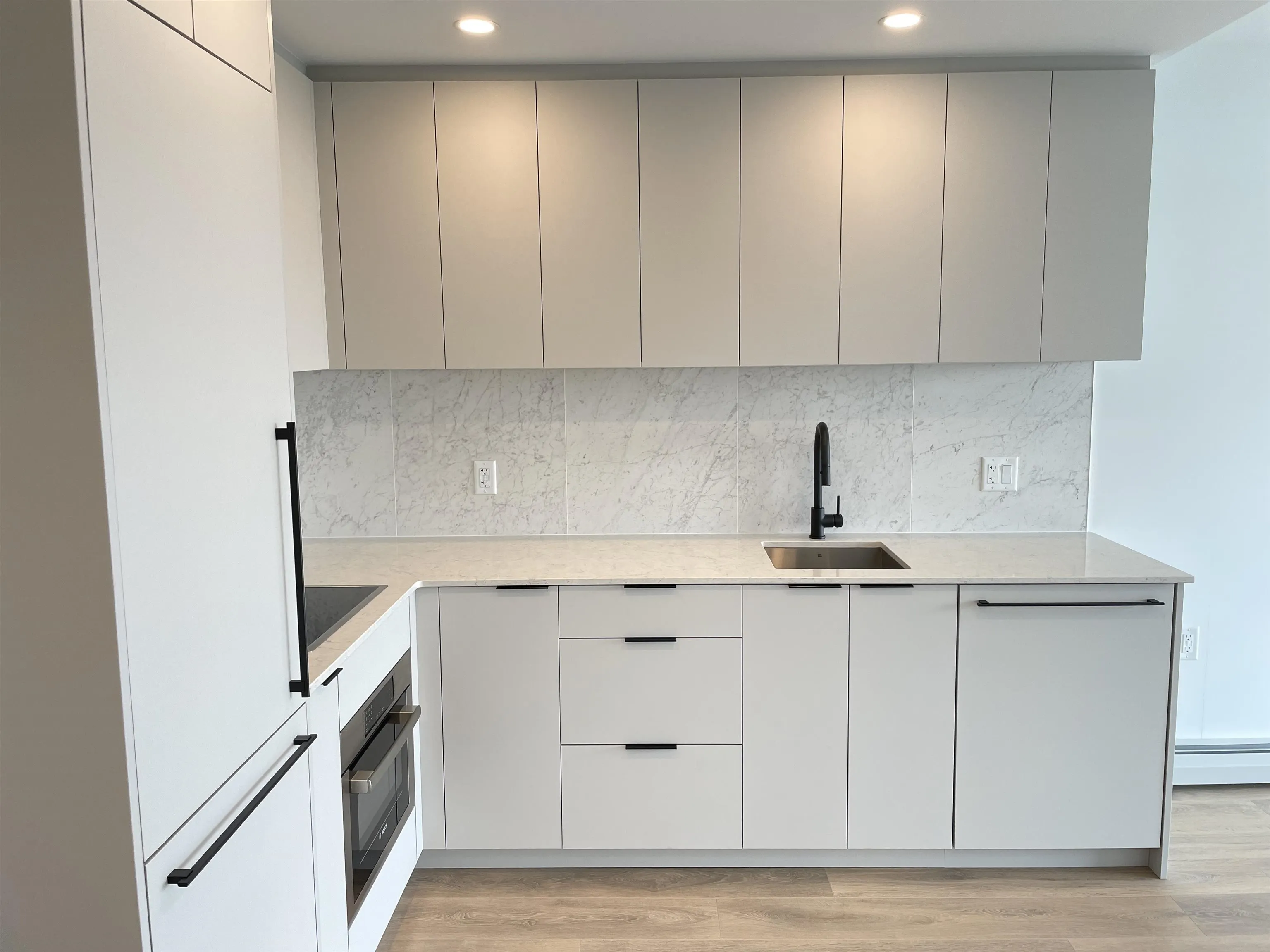 1704 13685 102 Avenue