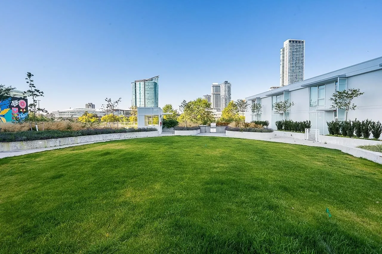 1704 13685 102 Avenue