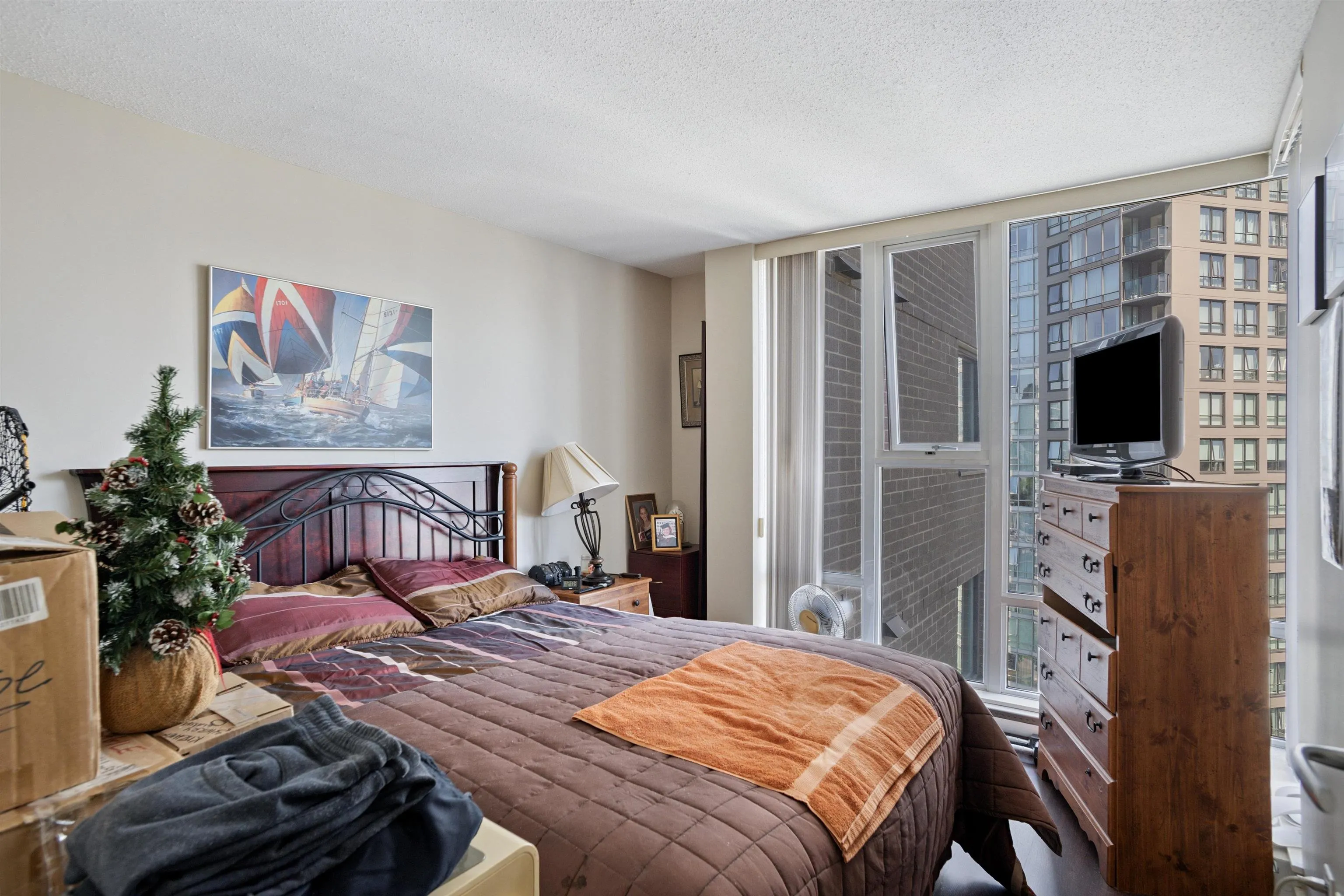 2307 455 Beach Crescent