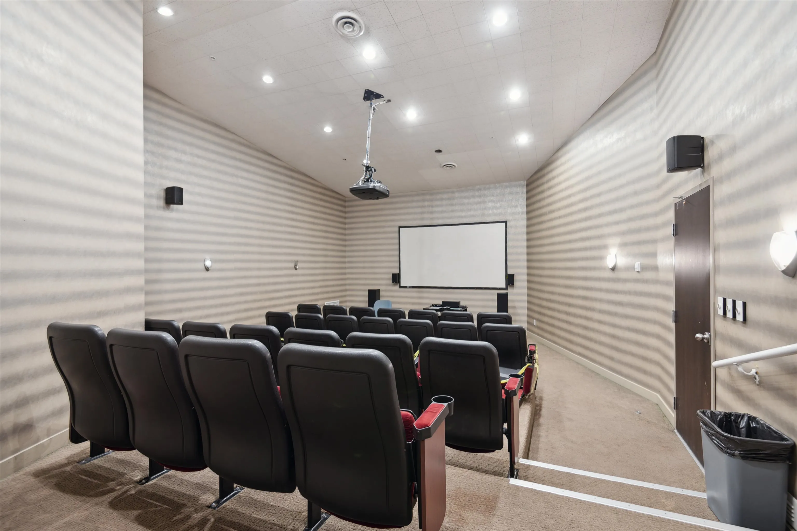 2307 455 Beach Crescent